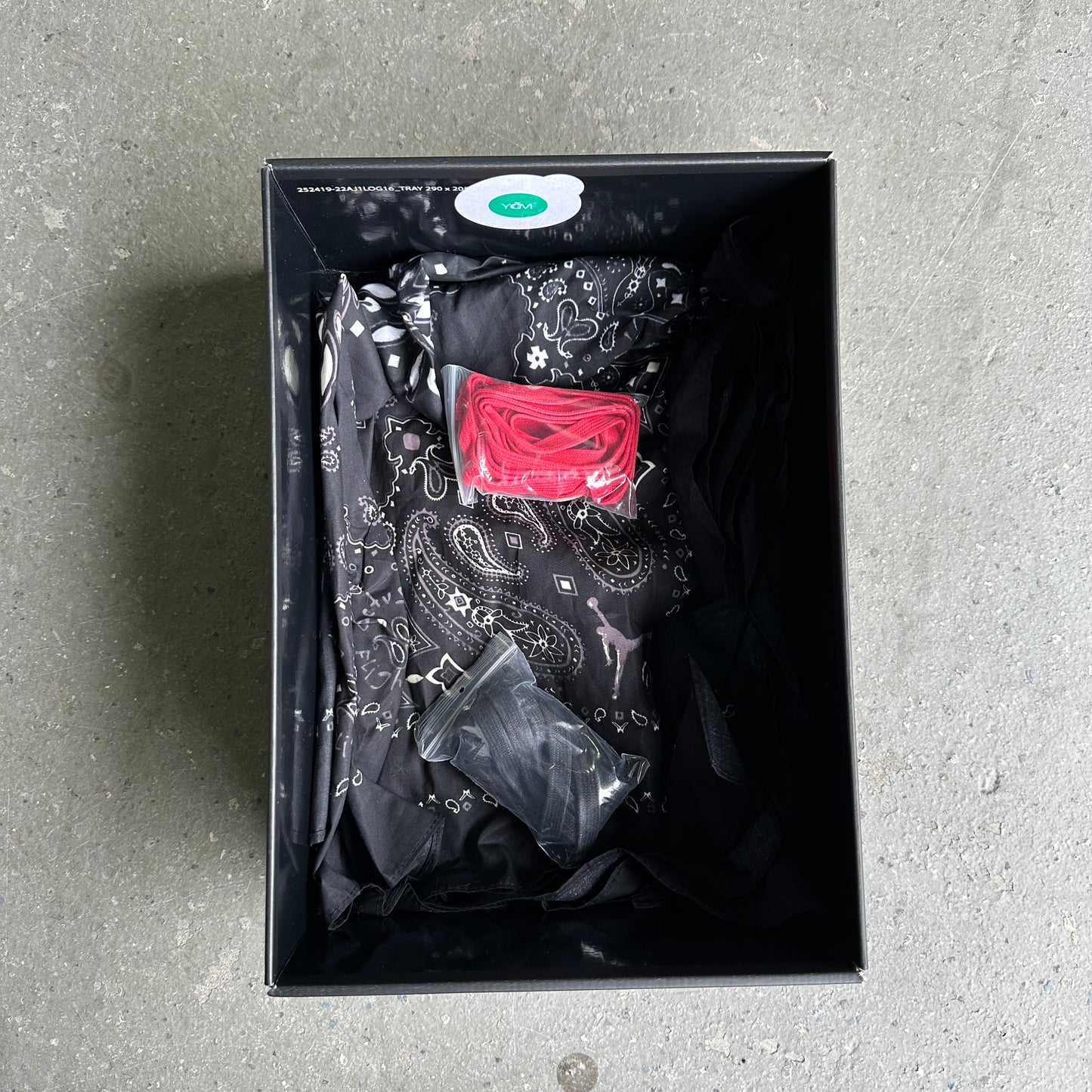 Jordan 1 Retro Low OG SP Travis Scott Black Phantom *pre-owned* (SIZE 8.5)