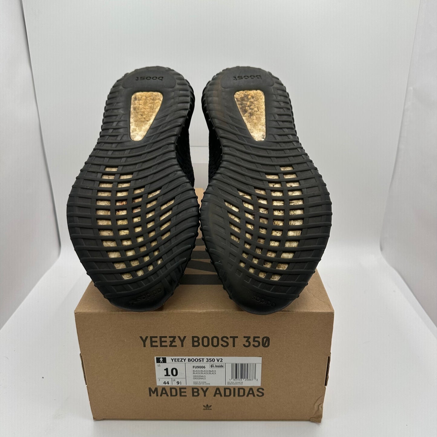 adidas Yeezy Boost 350 V2 Black (Non-Reflective) *pre-owned* (SIZE 10)