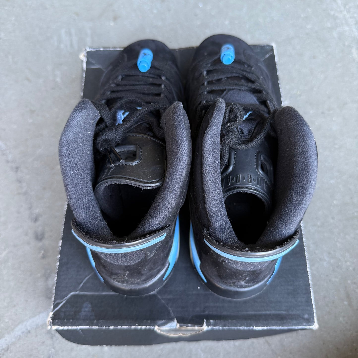 Jordan 6 Retro UNC (GS) *pre-owned* (SIZE 7Y)