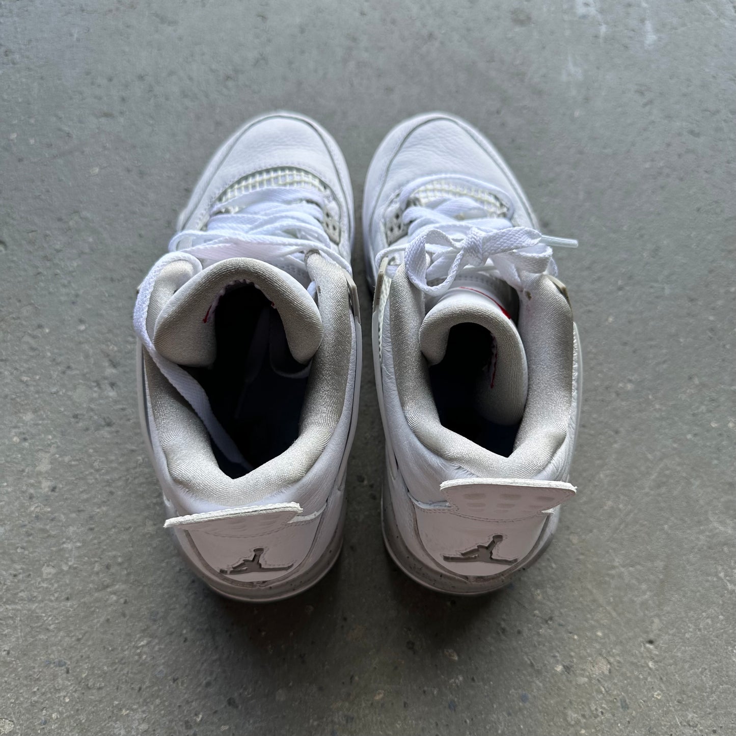 Jordan 4 Retro White Oreo (2021) (GS) *pre-owned* (SIZE 7Y)