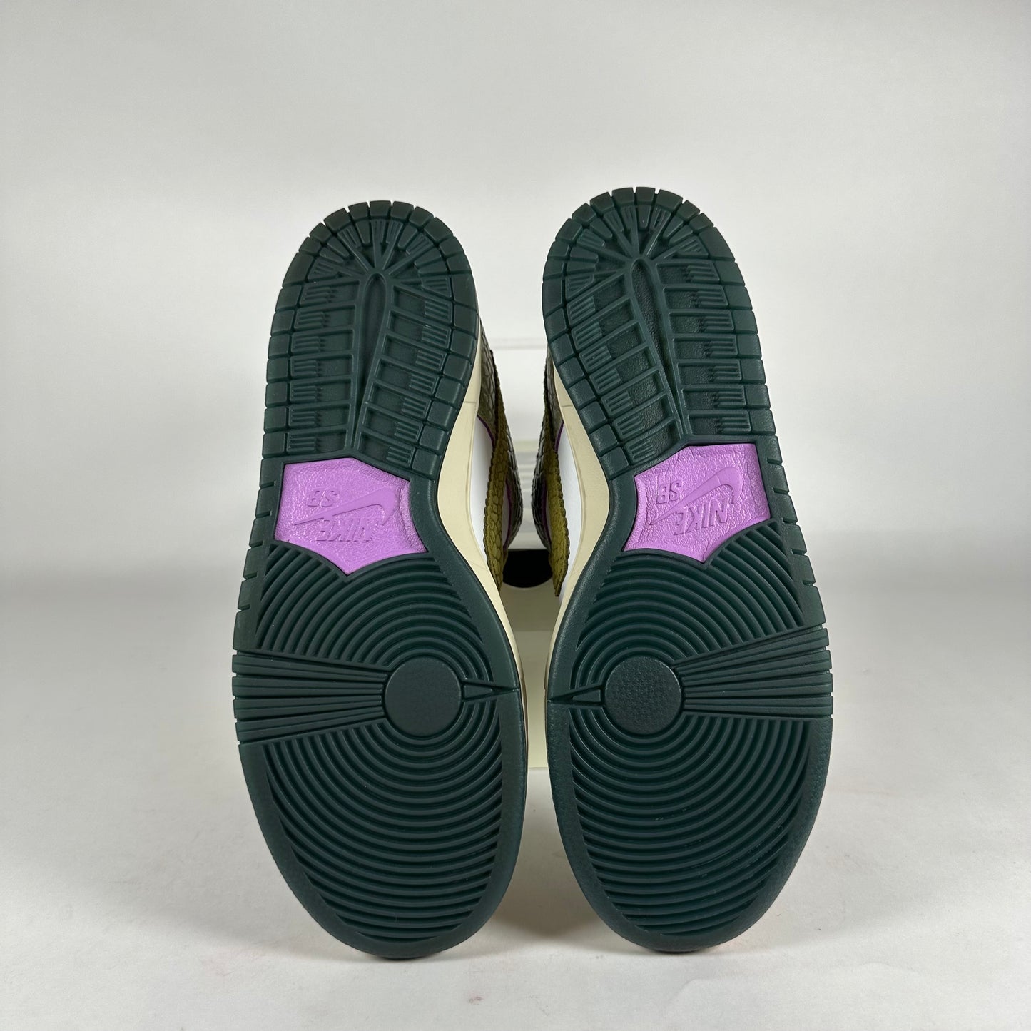 Nike SB Dunk Low Alexis Sablone *pre-owned* size 9.5