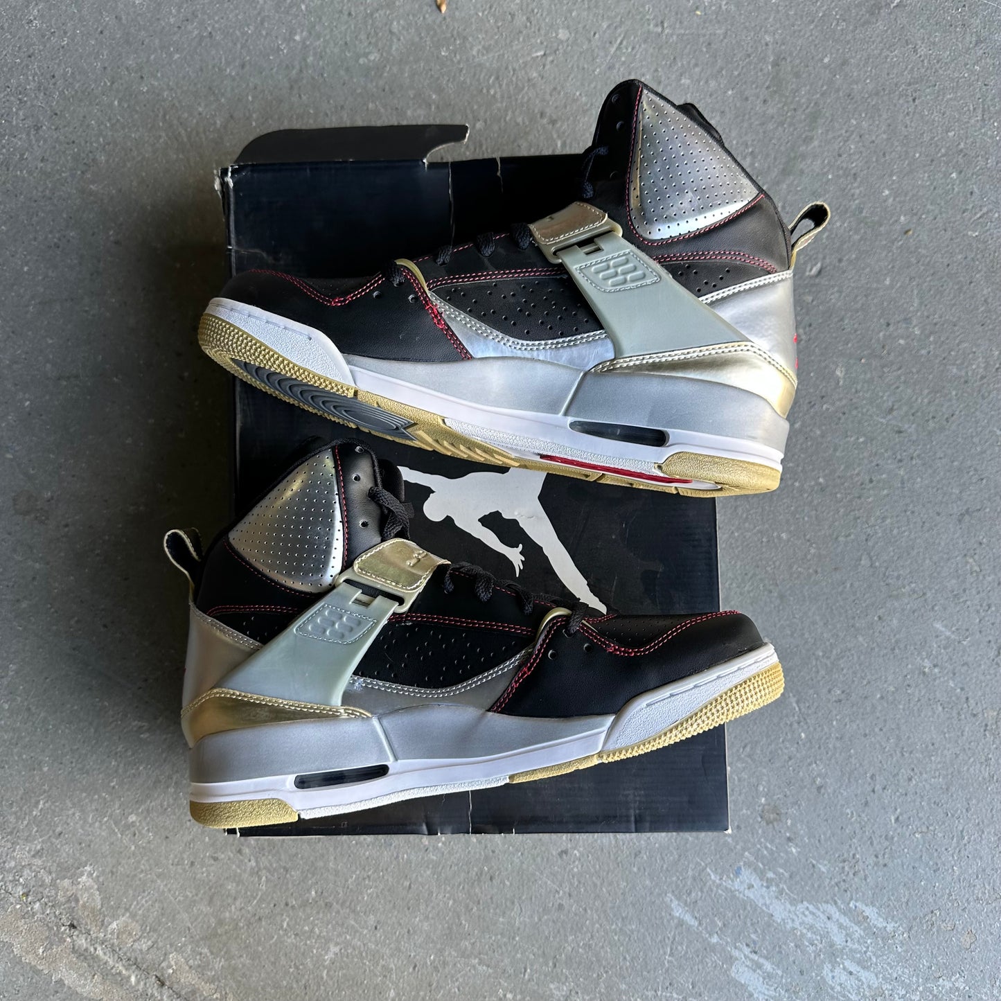 Jordan Flight 45 High Black Metallic Gym Red