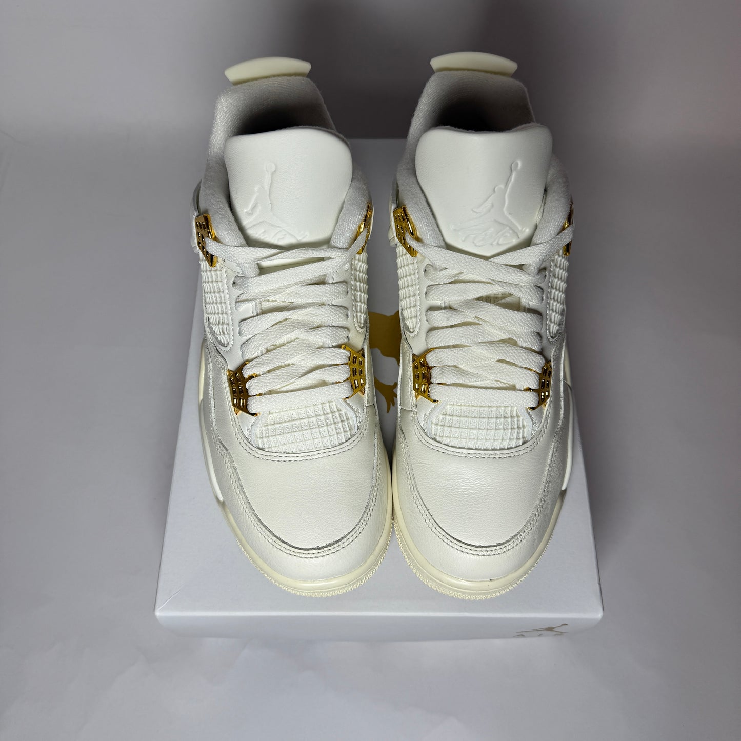Jordan 4 Retro Metallic Gold (Women's) *Pre-Owned* (SIZE 6.5Y/8W)