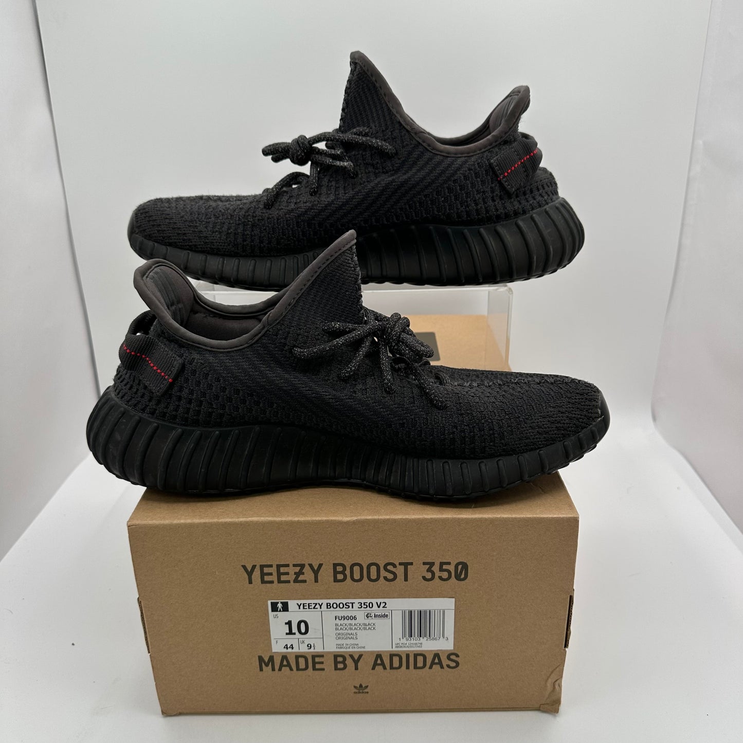 adidas Yeezy Boost 350 V2 Black (Non-Reflective) *pre-owned* (SIZE 10)