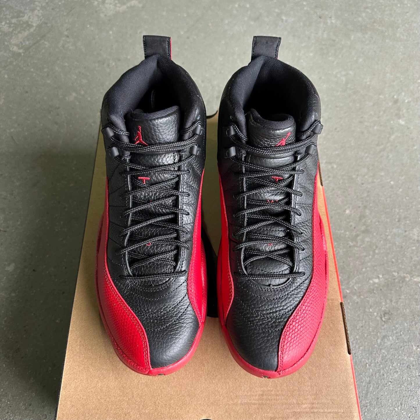 Jordan 12 Retro Flu Game (2025)*pre-owned* (SIZE 9.5)