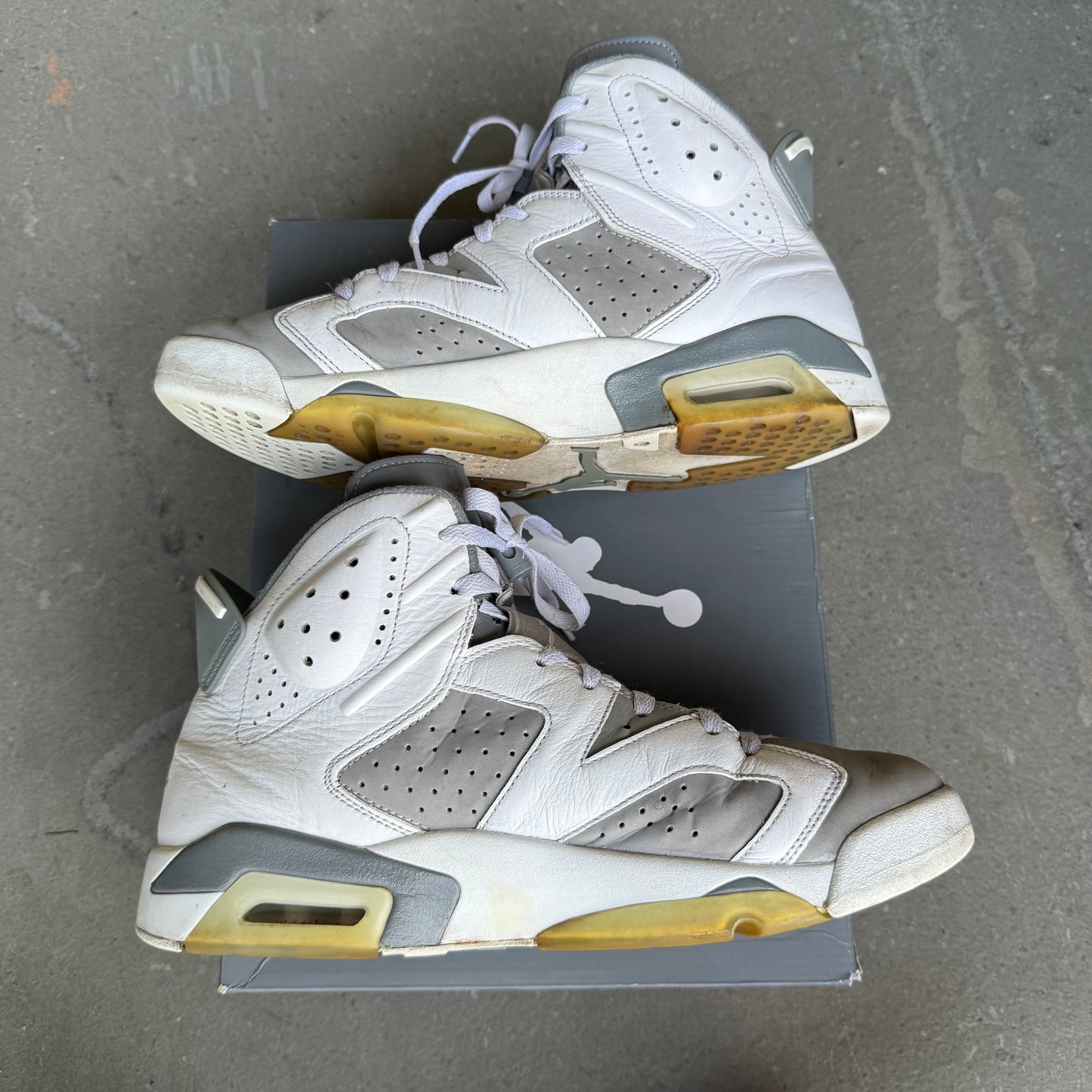 Jordan 6 Retro Cool Grey *pre-owned* (SIZE 11.5)