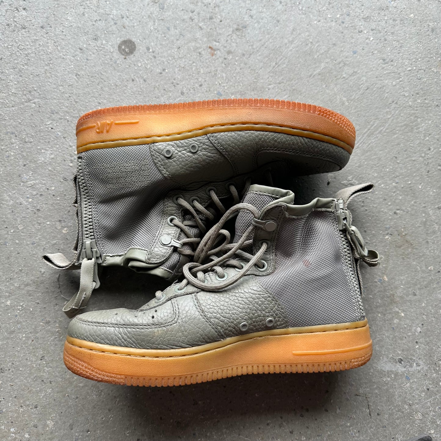 Nike SF Air Force 1 Mid Dark Stucco (Women's) *pre-owned* (Size 6W)