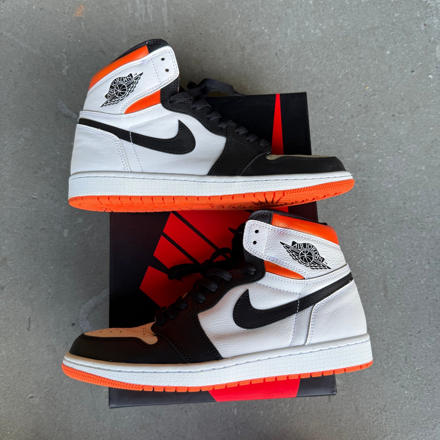Jordan 1 Retro High Electro Orange *pre-owned* (SIZE 10)