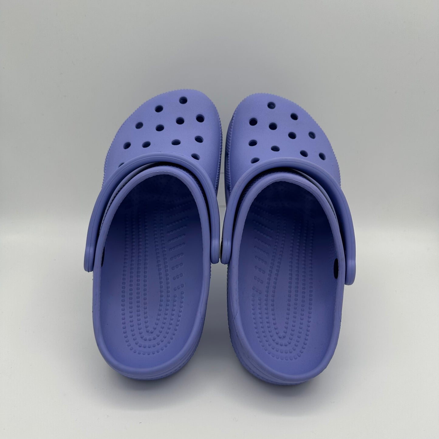 Crocs Clogs Purple *pre-owned* (SIZE 7Y)