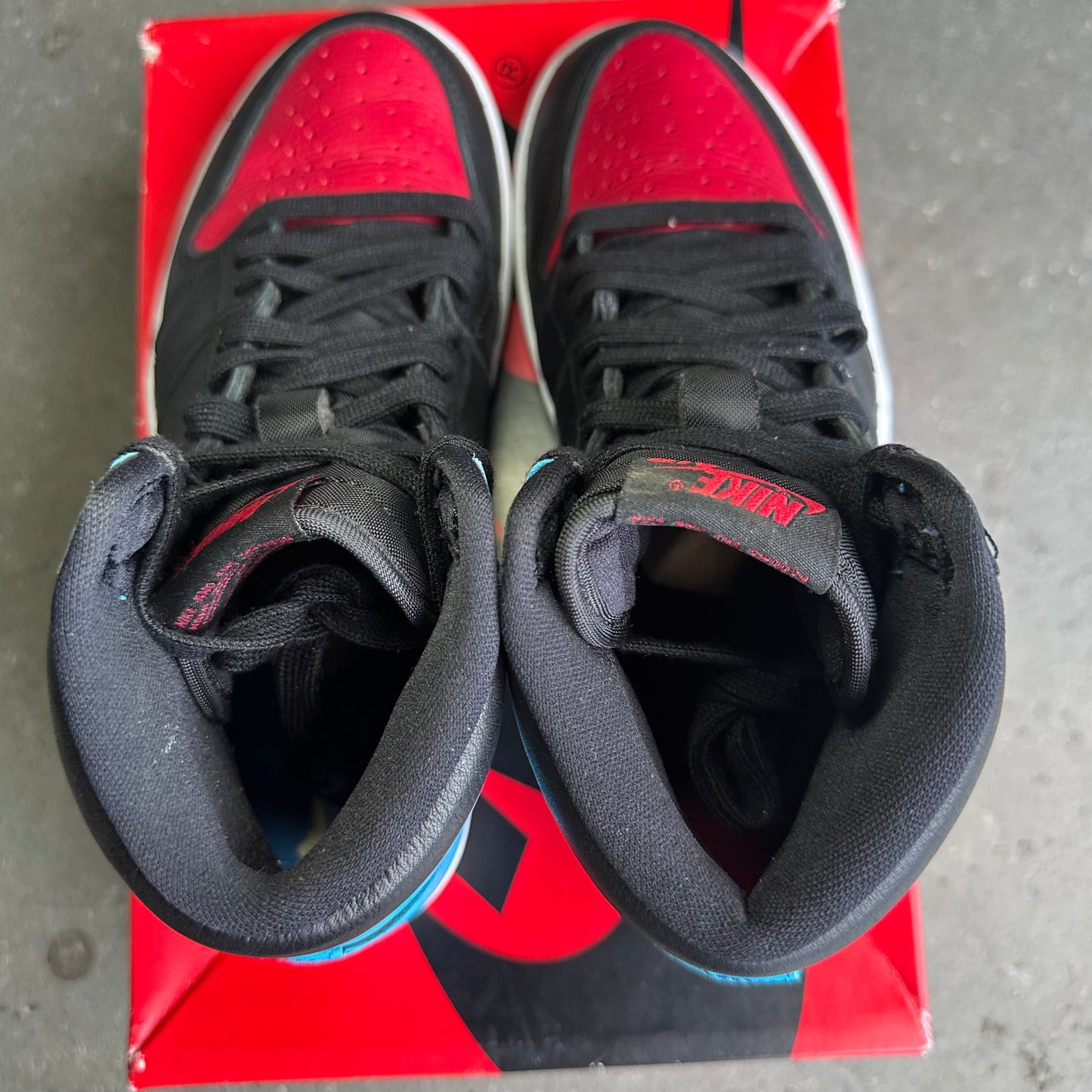 Jordan 1 Retro High NC to Chi (Women's) *pre-owned* (SIZE 6.5W)