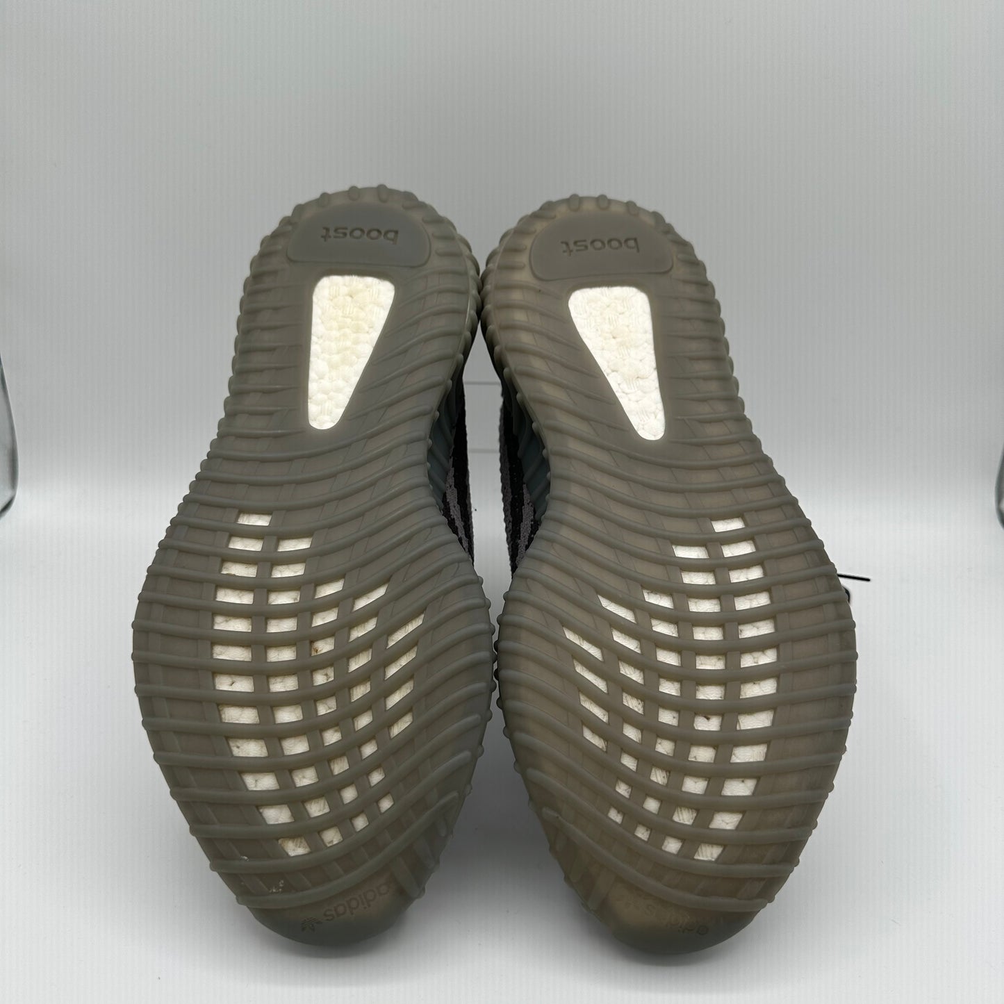 adidas Yeezy Boost 350 V2 Beluga 2.0 *pre-owned* (SIZE 9.5)