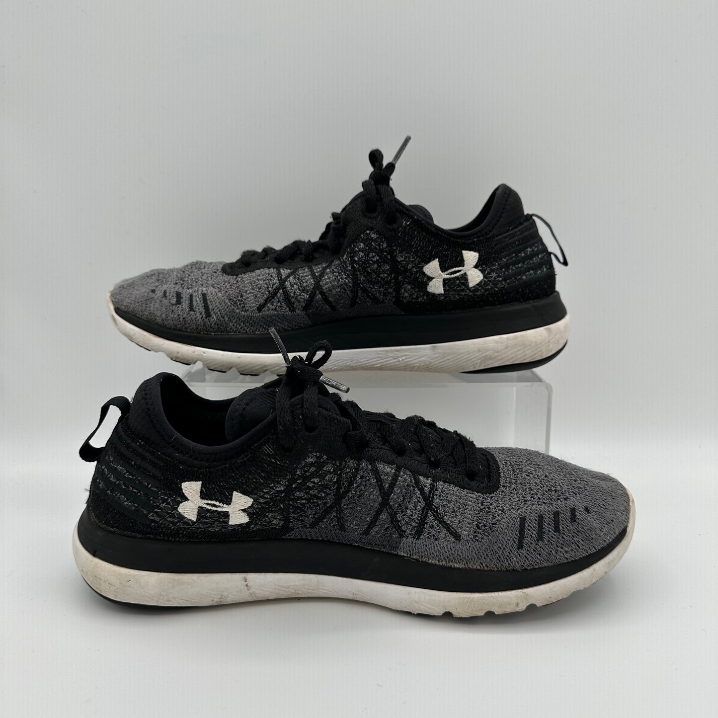 Under Armor Hovr Grey Black Trainers *pre-owned* (SIZE 8)