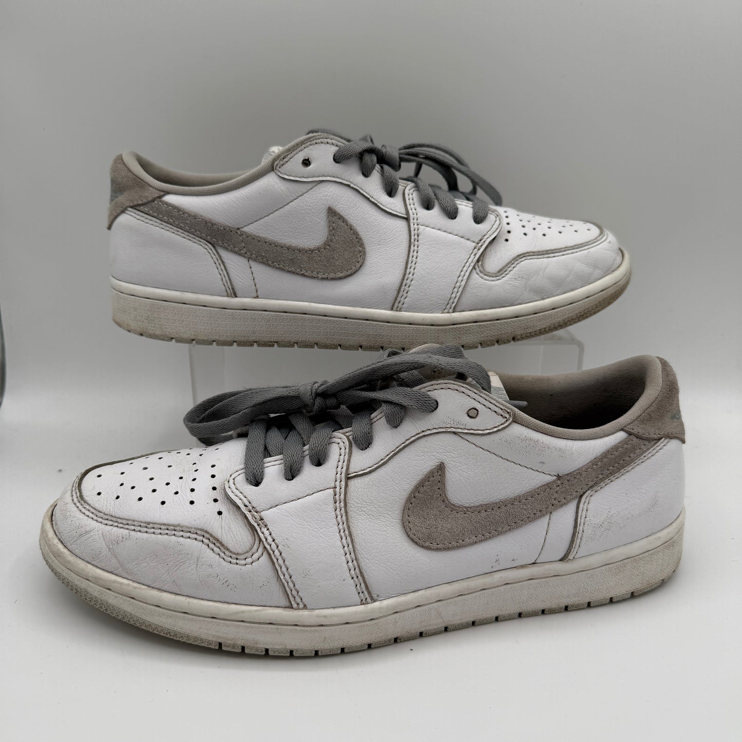 Jordan 1 Retro Low OG Neutral Grey *pre-owned* (SIZE 11)