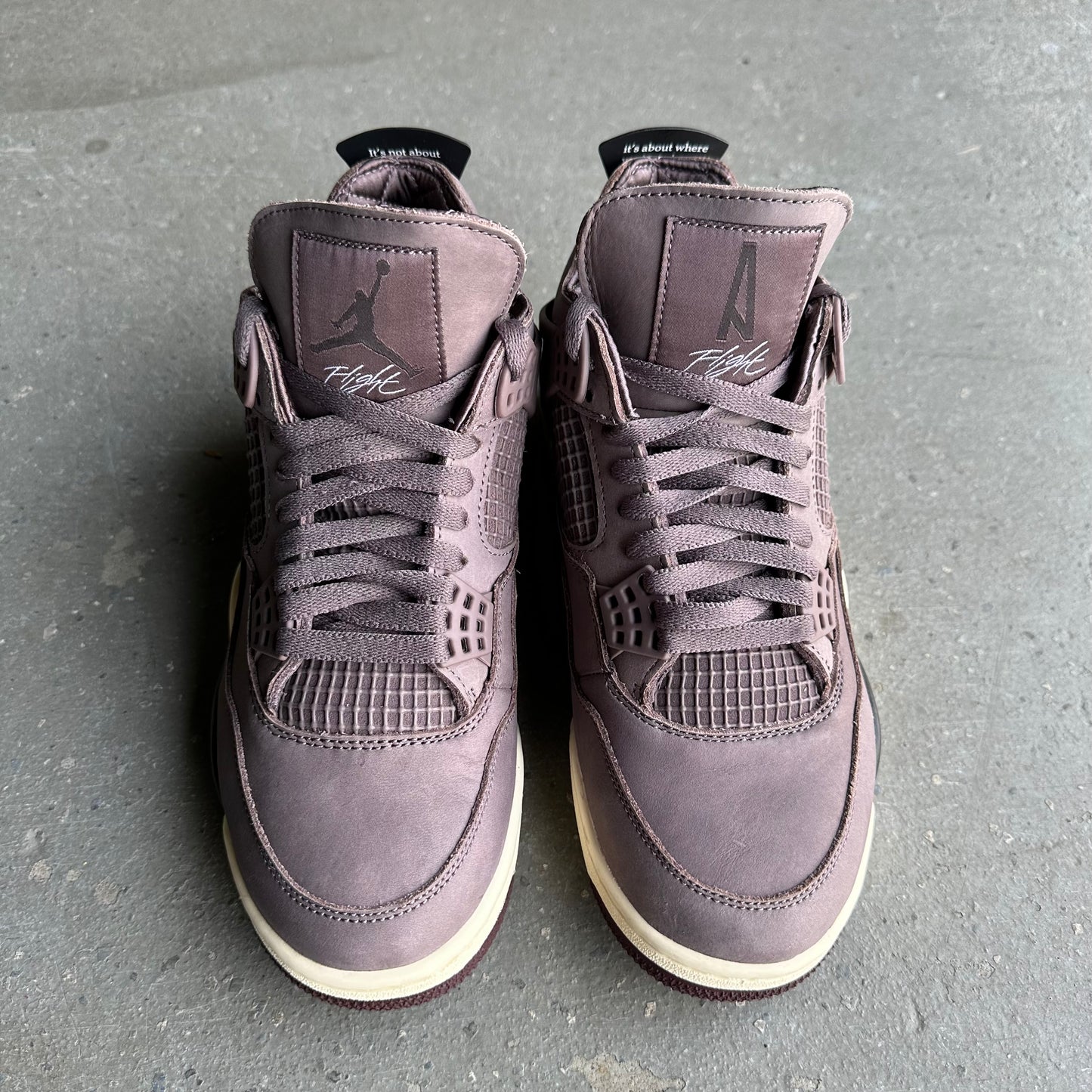 Jordan 4 Retro SP A Ma Maniére Violet Ore *pre-owned* (SIZE 8)