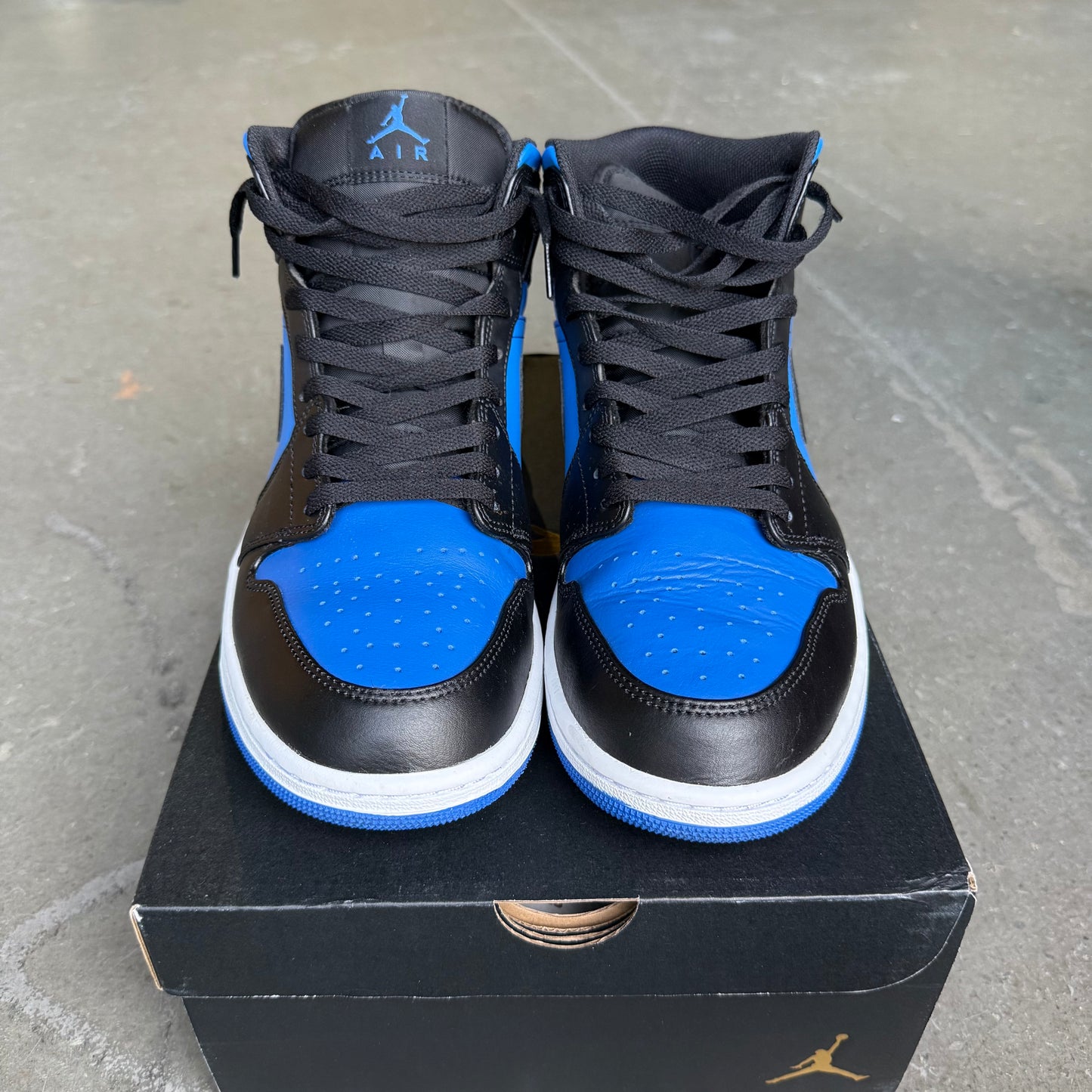 Jordan 1 Mid Black Royal Blue *pre-owned* (SIZE 11.5)