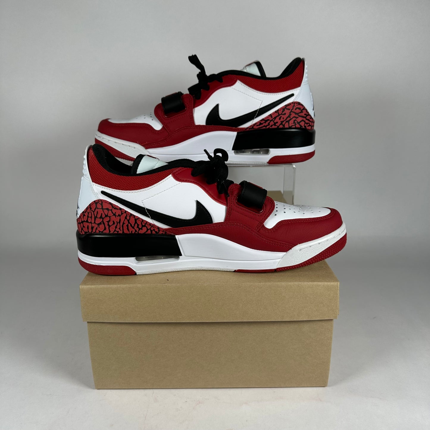 Jordan Legacy 312 Low Chicago Red *pre-owned* size 9.5