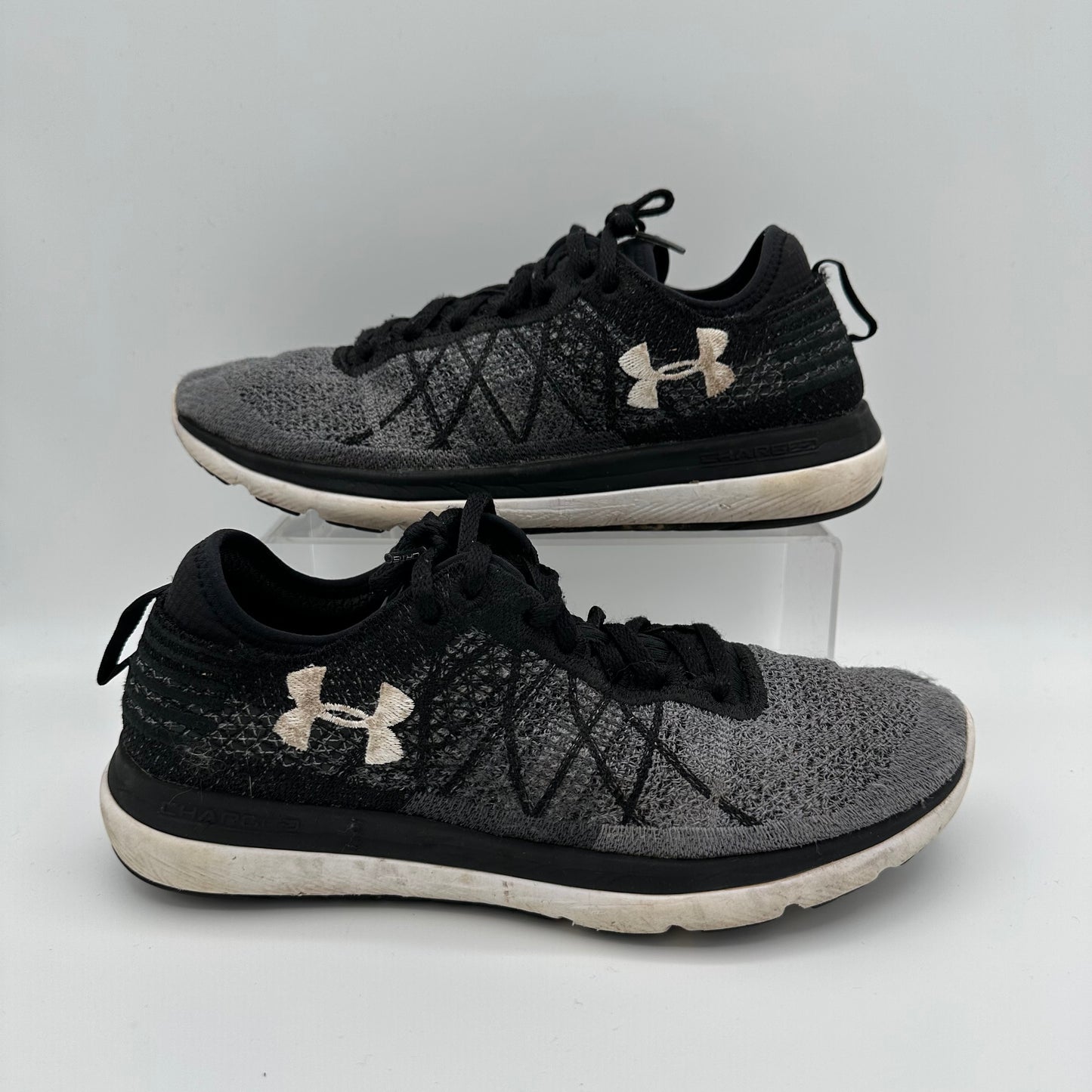 Under Armor Hovr Grey Black Trainers *pre-owned* (SIZE 8)
