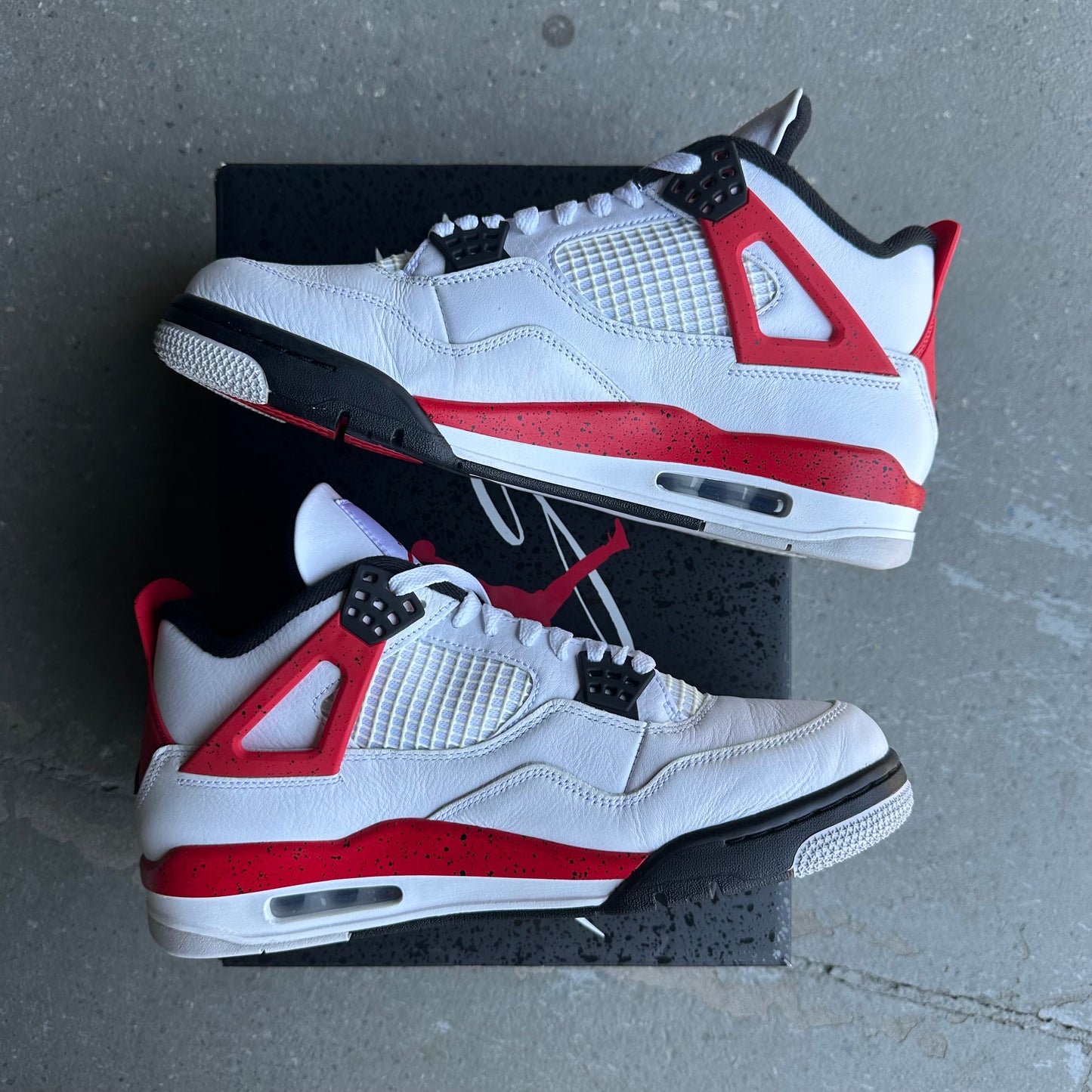 Jordan 4 Retro Red Cement *pre-owned* (SIZE 10)
