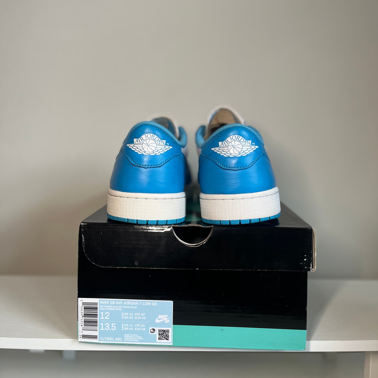 Jordan 1 Low SB UNC *pre-owned* (SIZE 12)
