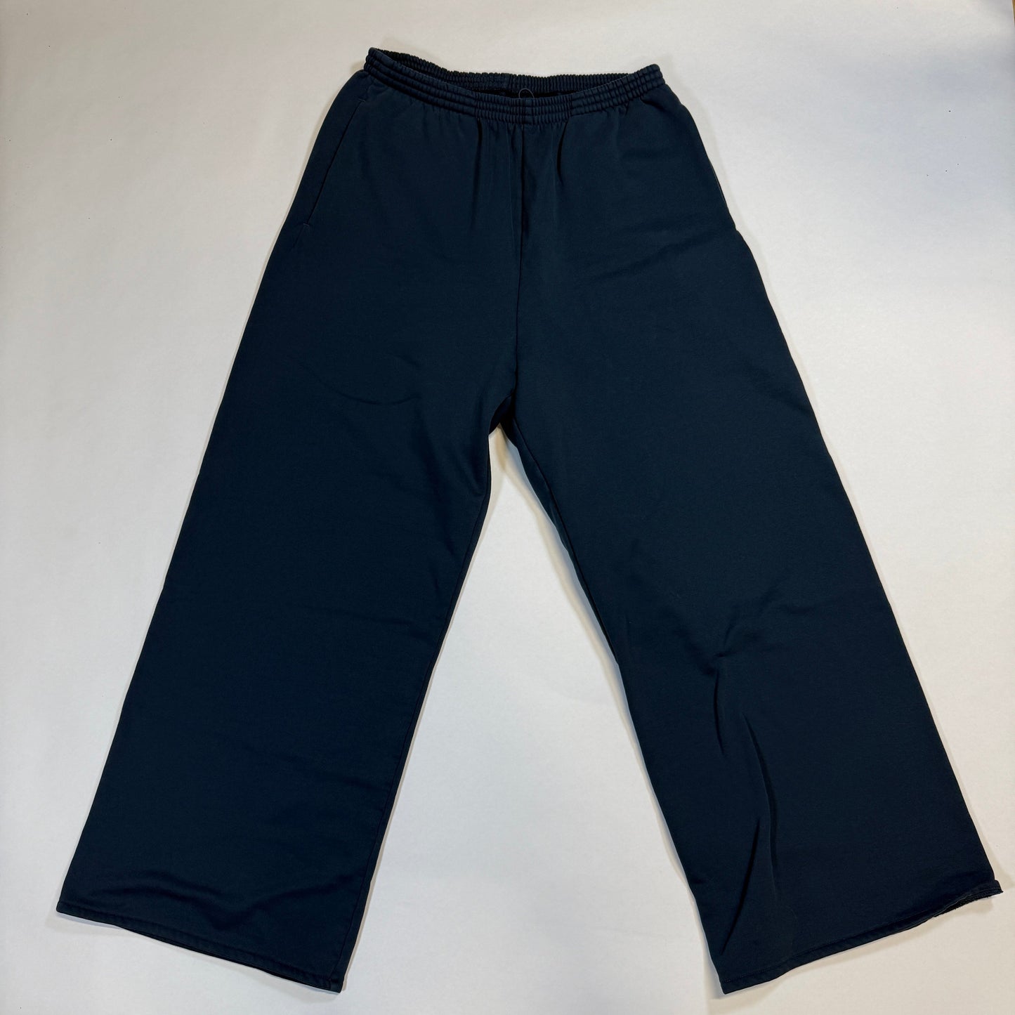 Yeezy Gap Dark Blue Fleece Relaxed Jogger Sweatpants, Relaxed-fit dark blue fleece joggers from Yeezy Gap. Ultra-soft material with an effortless, laid-back aesthetic.
