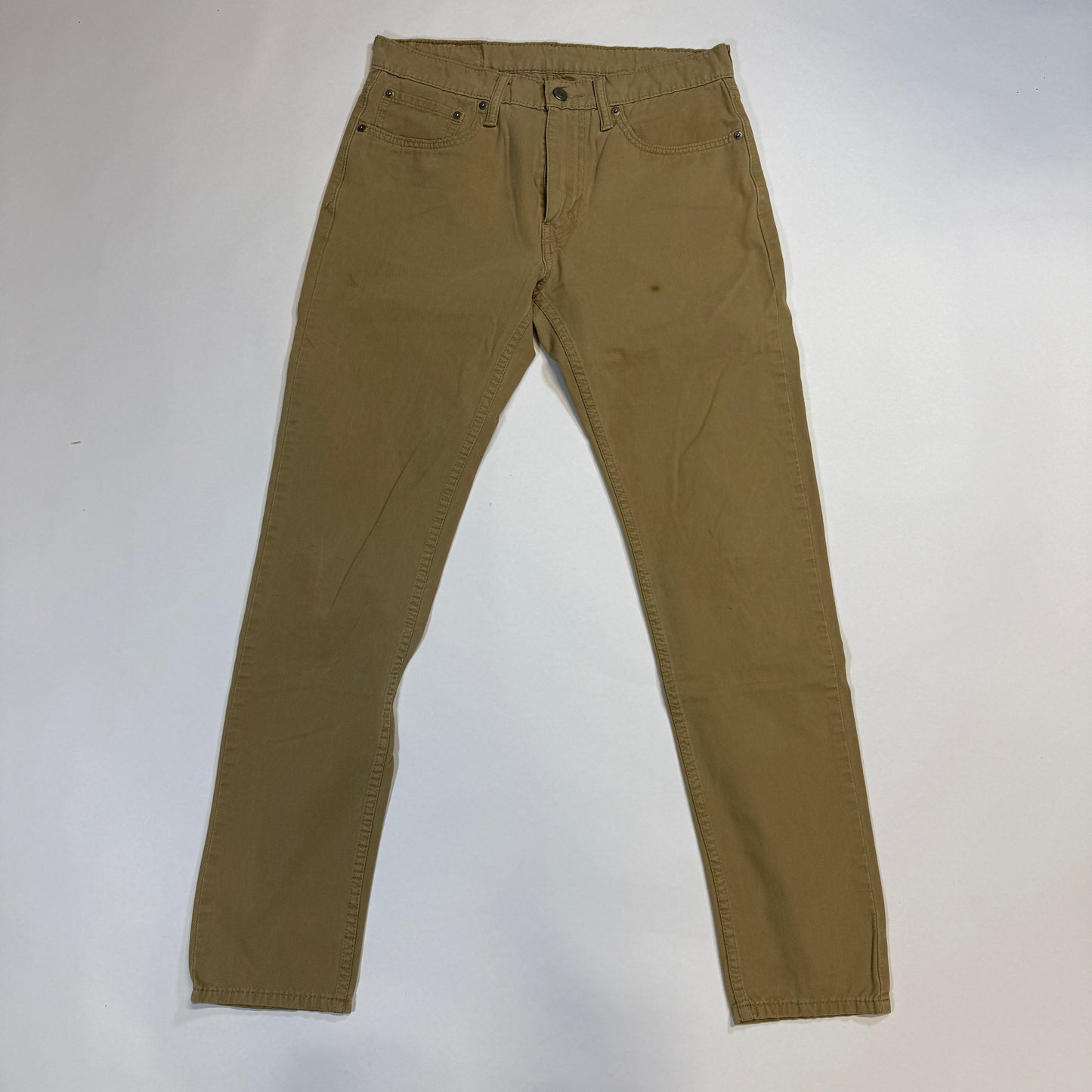Levis 512 Khaki Jeans *pre-owned* (32x34), Pre-owned Levi’s 512 khaki jeans in a versatile 32x34 size. Slim taper fit with durable construction.