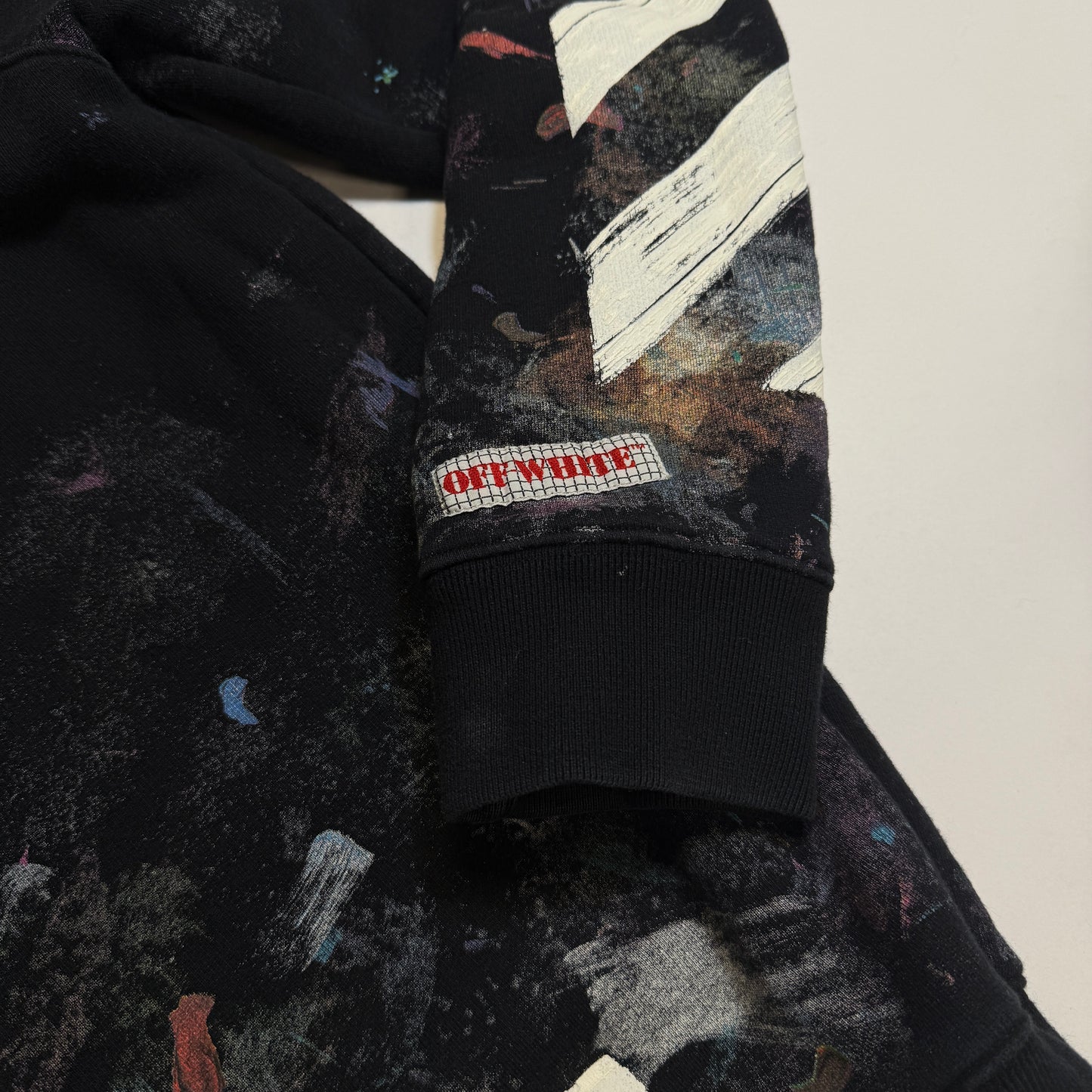 Off-White Galaxy Crewneck Sweatshirt Size Medium Pre-Owned Detail 2 of Crewneck
