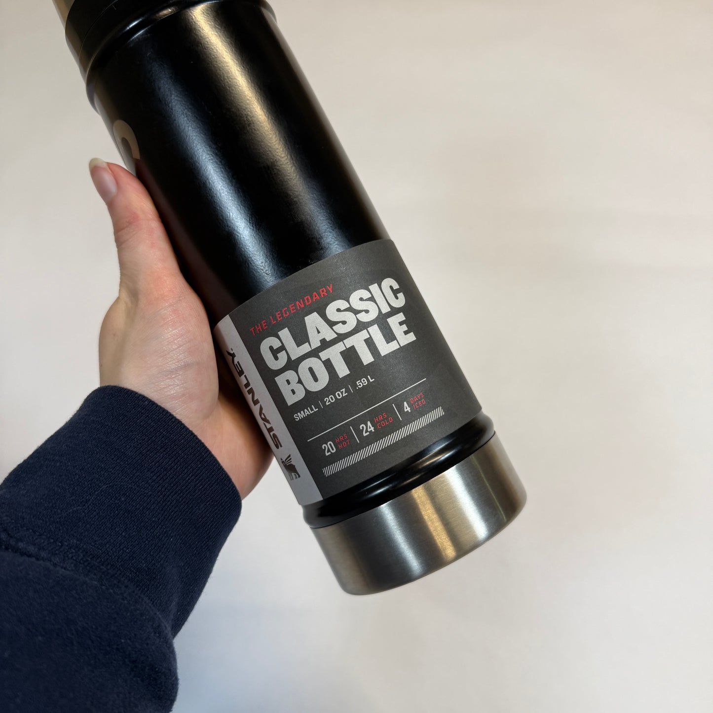 Supreme Stanley 20 oz. Vacuum Insulated Bottle Black detail shot of bottle