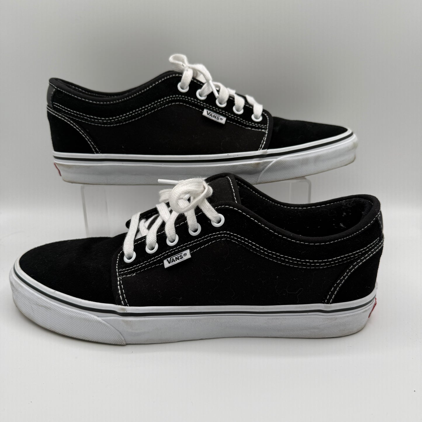 VANS Chukka Low Black outside of shoe