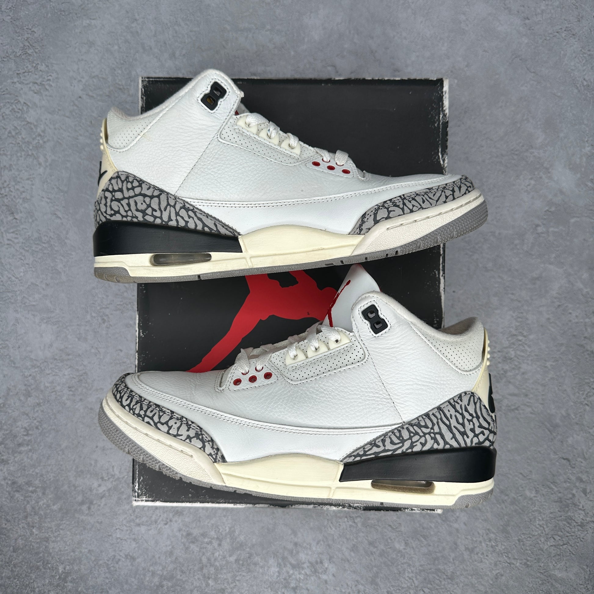 Jordan 3 Retro White Cement Reimagined *pre-owned* SIZE 8