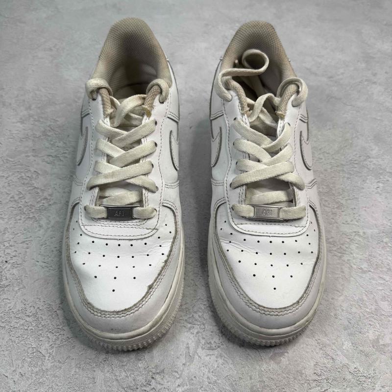 Nike Air Force 1 Low LE Triple White (GS) *pre - owned* SIZE 6Y - Kicks Collective PA - Nike - DH2920 - 111/FV5951 - 111 - Kid's Shoes - 6Y - Pre - Owned - No Box