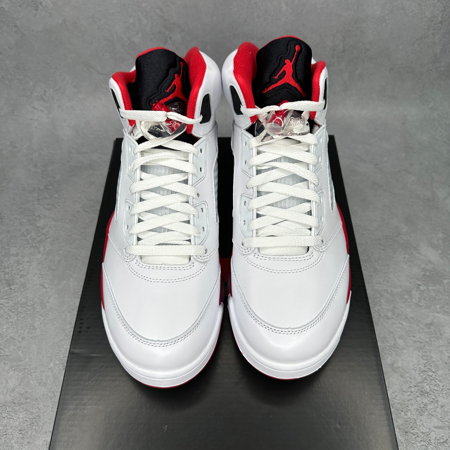 Jordan 5 Retro Fire Red Black Tongue (2025)