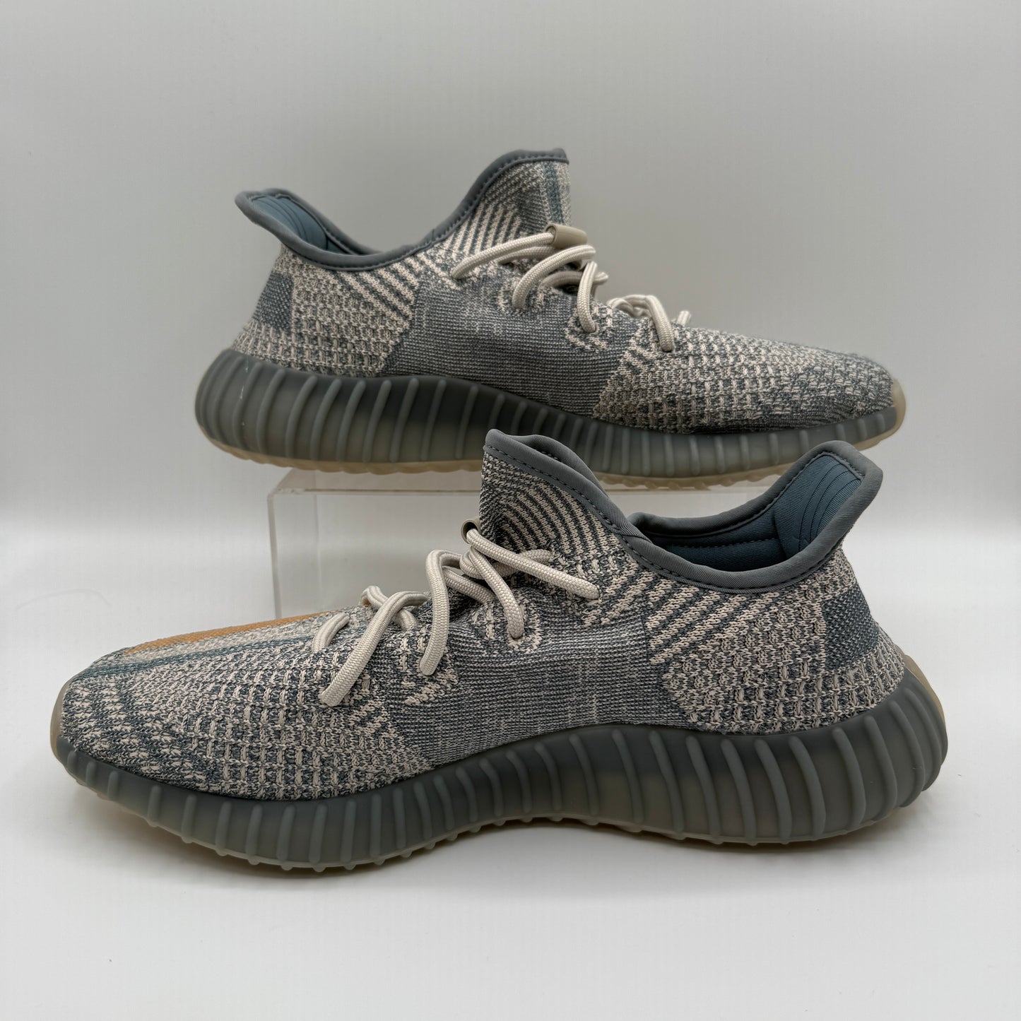 adidas Yeezy Boost 350 V2 Israfil inside of shoe