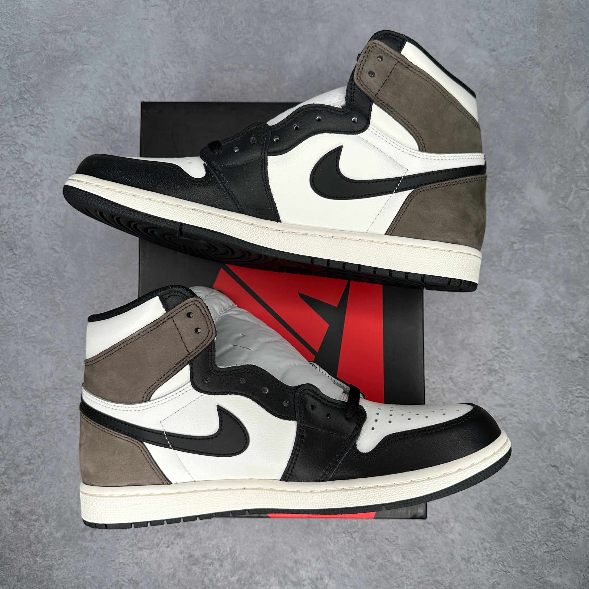 Jordan 1 Retro High Dark Mocha