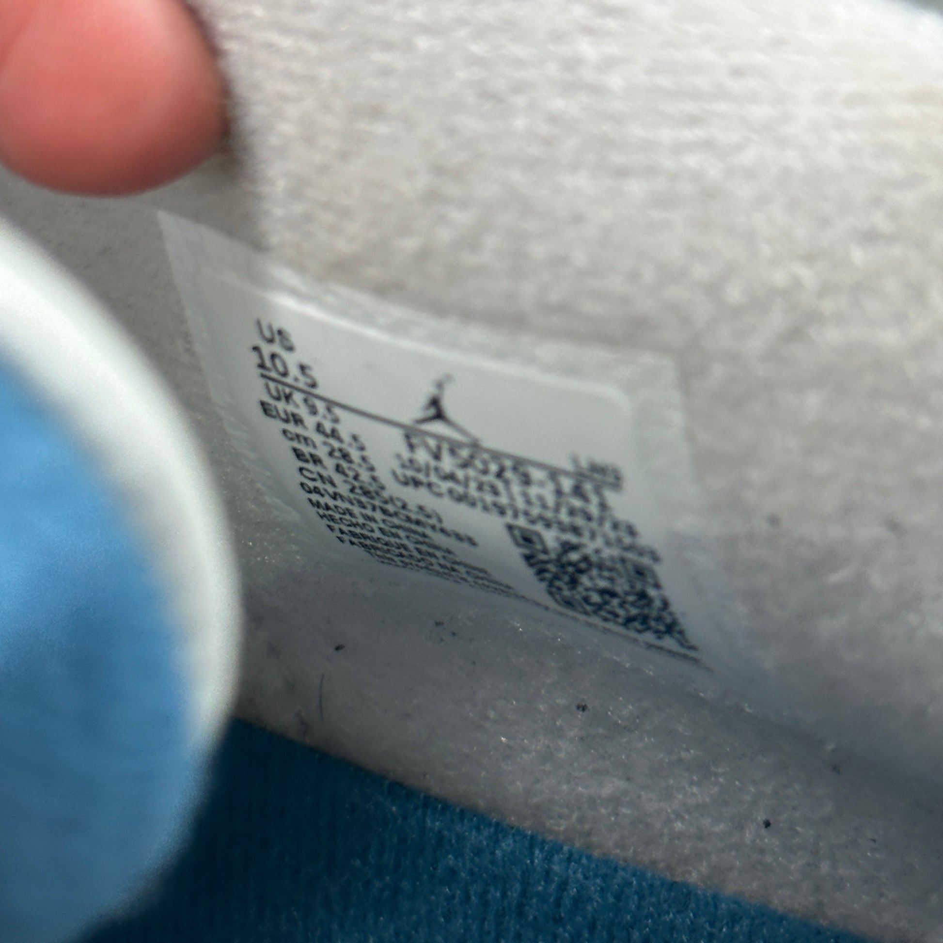 Jordan 4 Retro Military Blue (2024) *pre-owned* SIZE 10.5