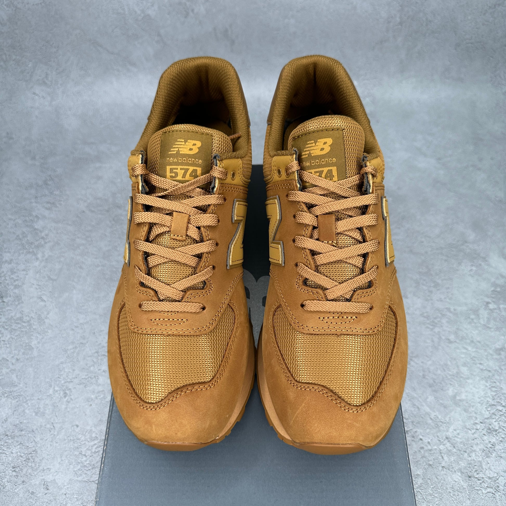 New Balance 574 Mono Wheat Workwear VNDS *pre-owned* SIZE 9