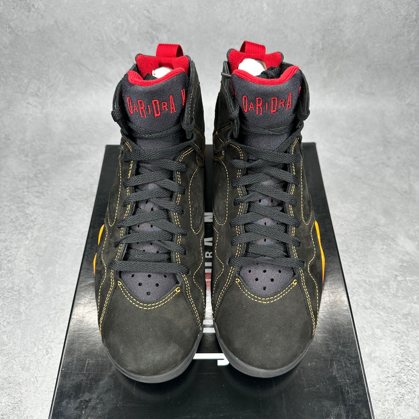Jordan 7 Retro Citrus (2022) *pre-owned* SIZE 9