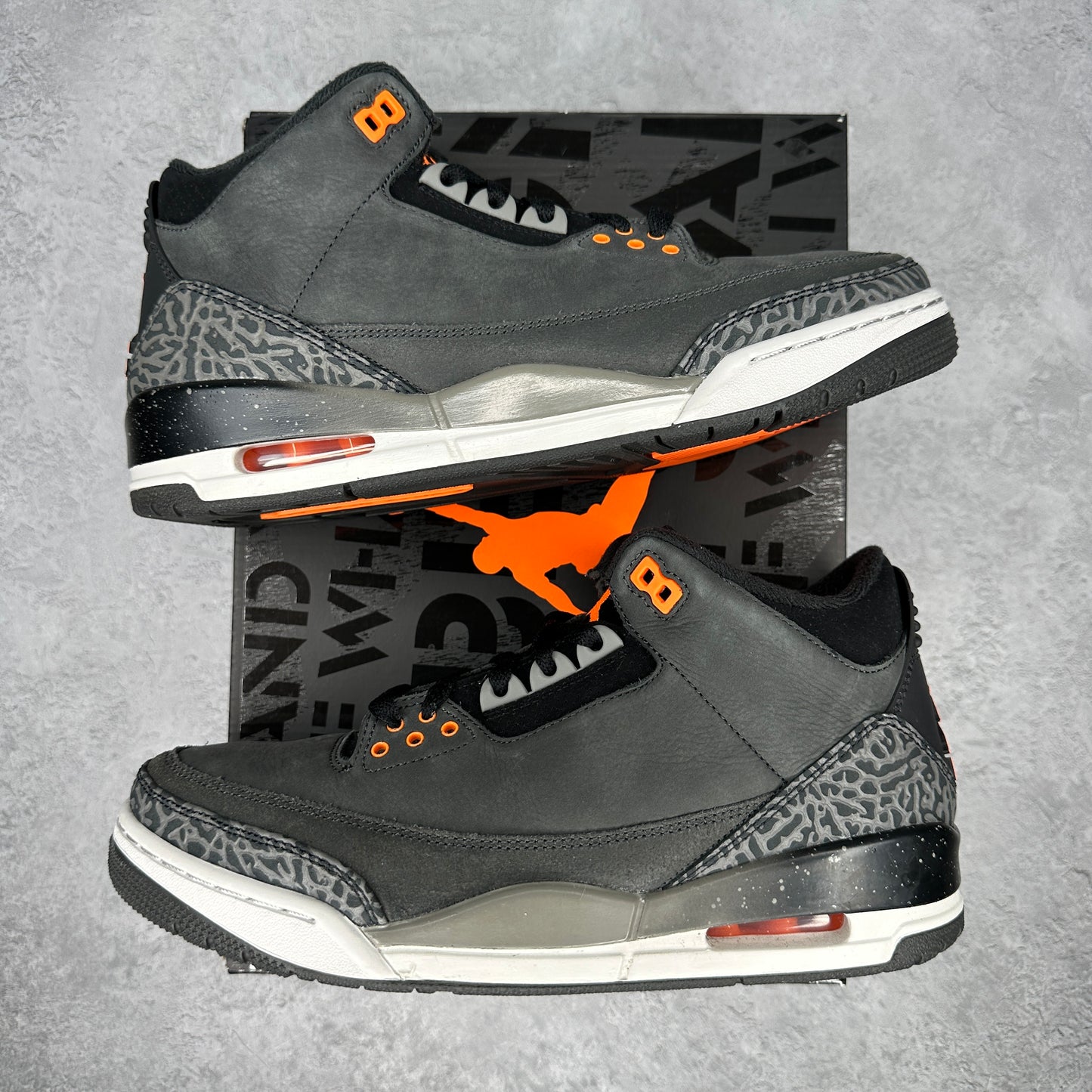 Jordan 3 Retro Fear Pack (2023) VNDS *pre-owned* SIZE 9
