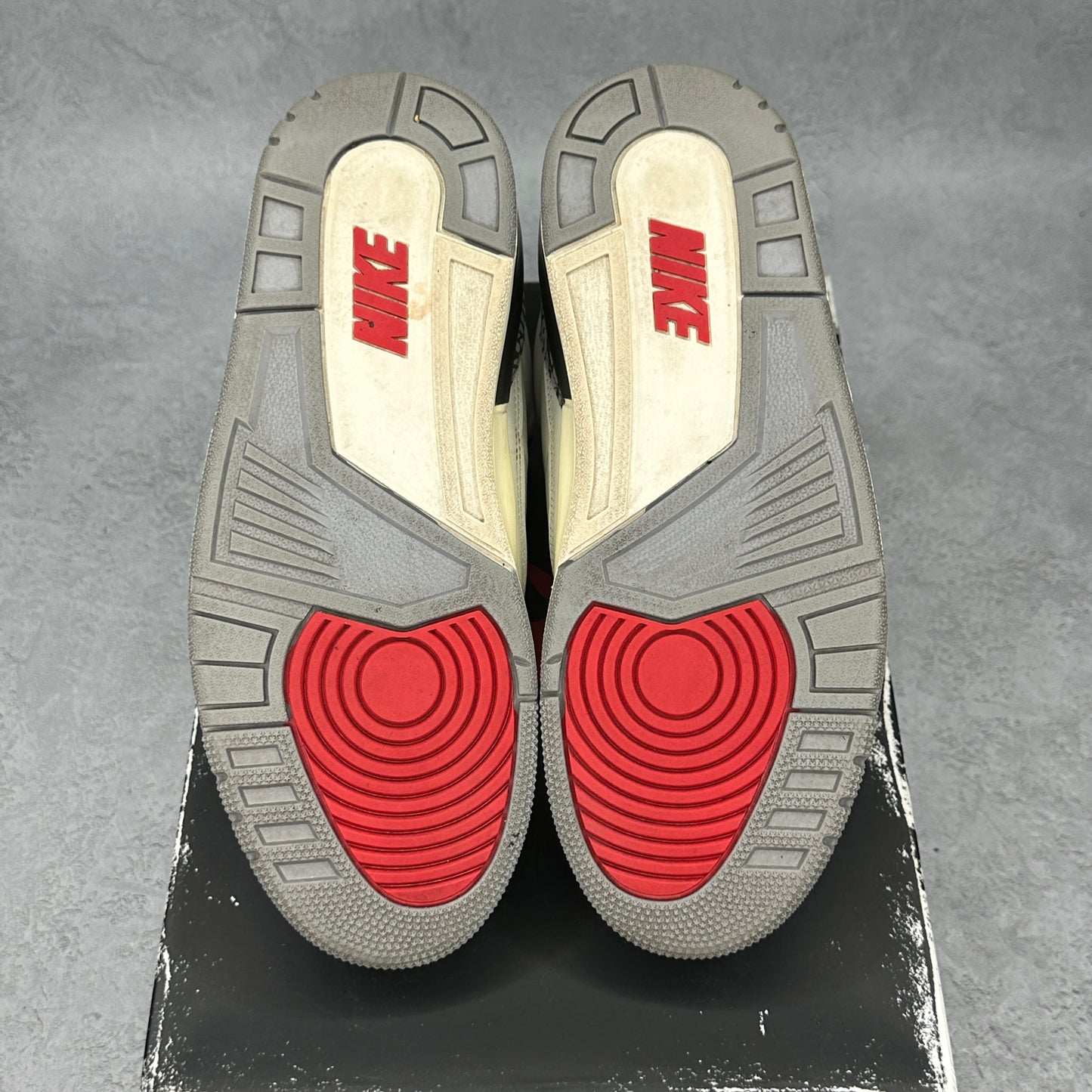 Jordan 3 Retro White Cement Reimagined *pre-owned* SIZE 8