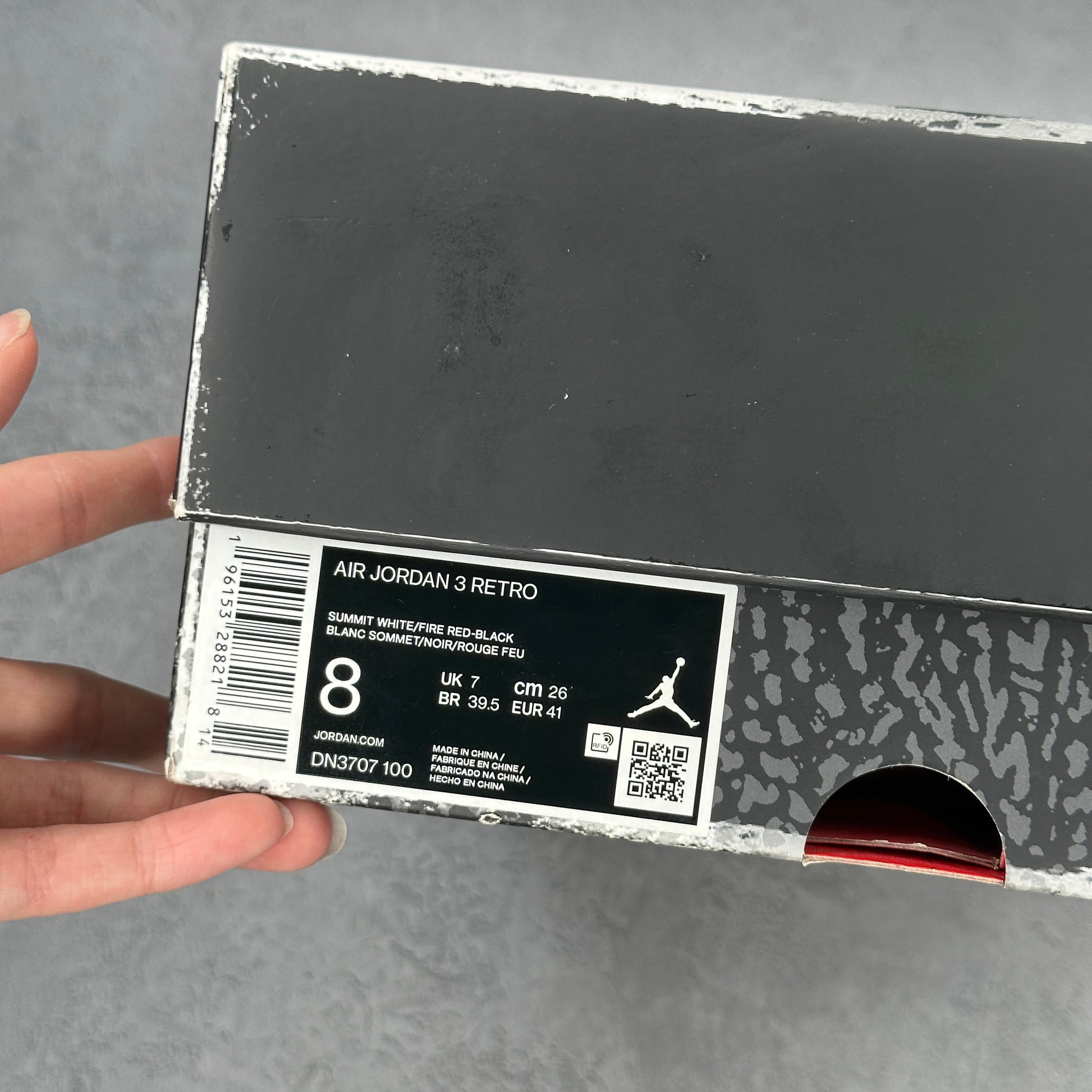 Jordan 3 Retro White Cement Reimagined *pre-owned* SIZE 8