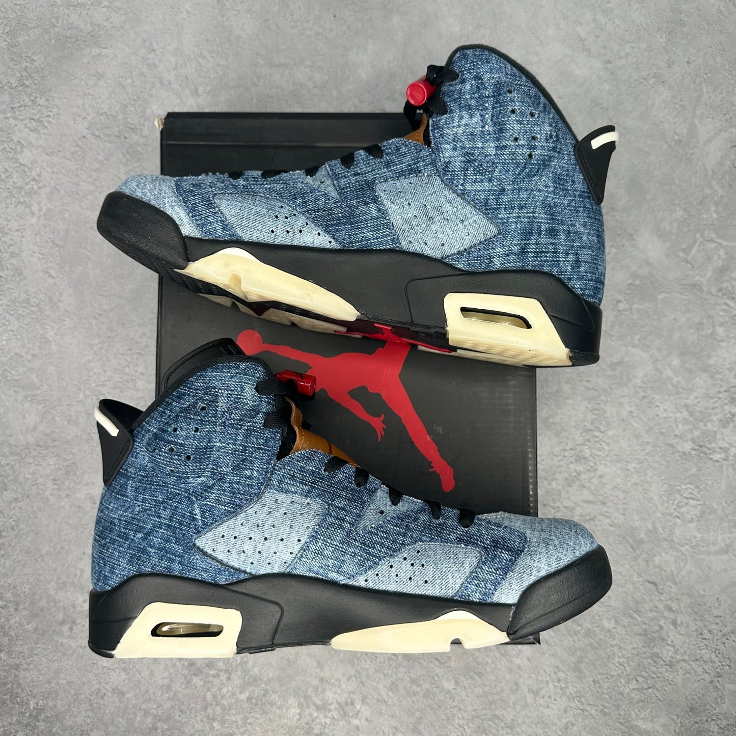 Jordan 6 Retro Washed Denim *pre - owned* SIZE 10 - Kicks Collective PA - Jordan - CT5350 - 401 - Men's Shoes - 10M/11.5W - Pre - Owned