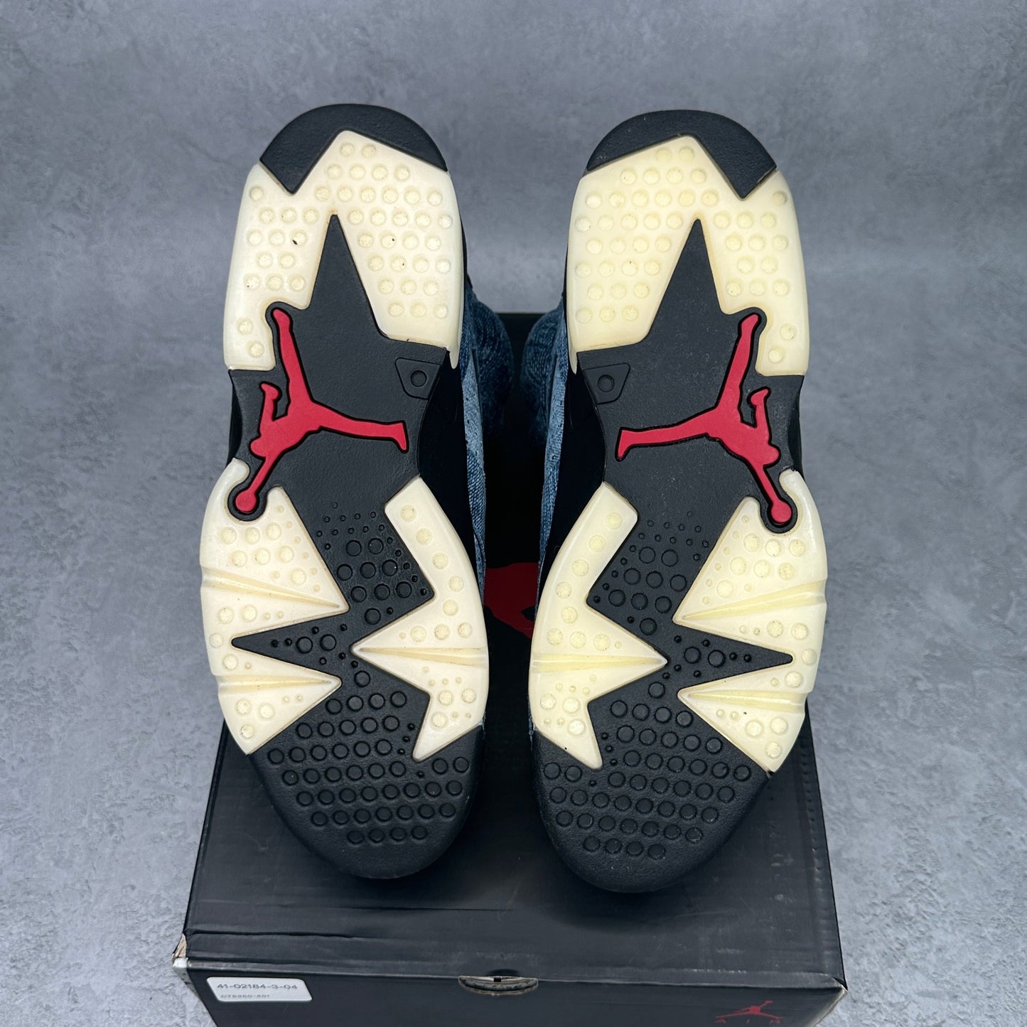 Jordan 6 Retro Washed Denim *pre - owned* SIZE 10 - Kicks Collective PA - Jordan - CT5350 - 401 - Men's Shoes - 10M/11.5W - Pre - Owned