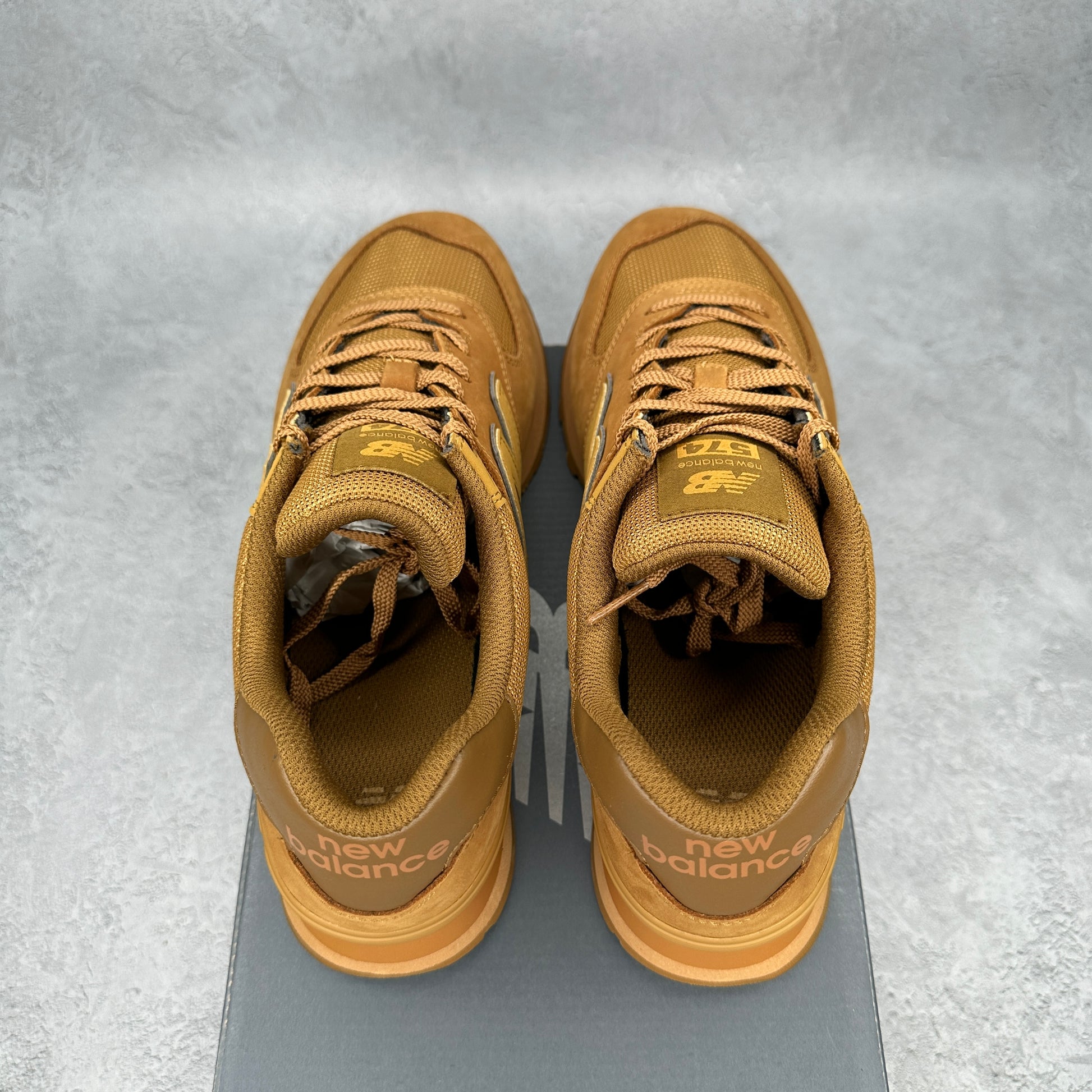 New Balance 574 Mono Wheat Workwear VNDS *pre-owned* SIZE 9