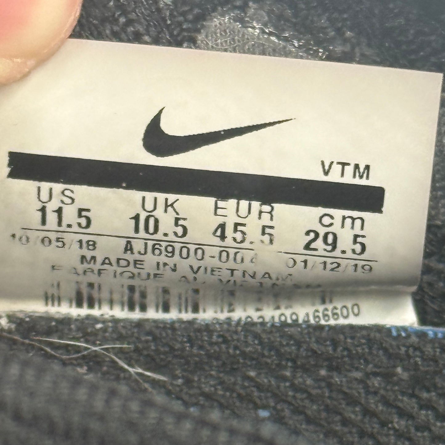 Nike Air VaporMax Flyknit 3.0 Triple Black *pre-owned* SIZE 11.5