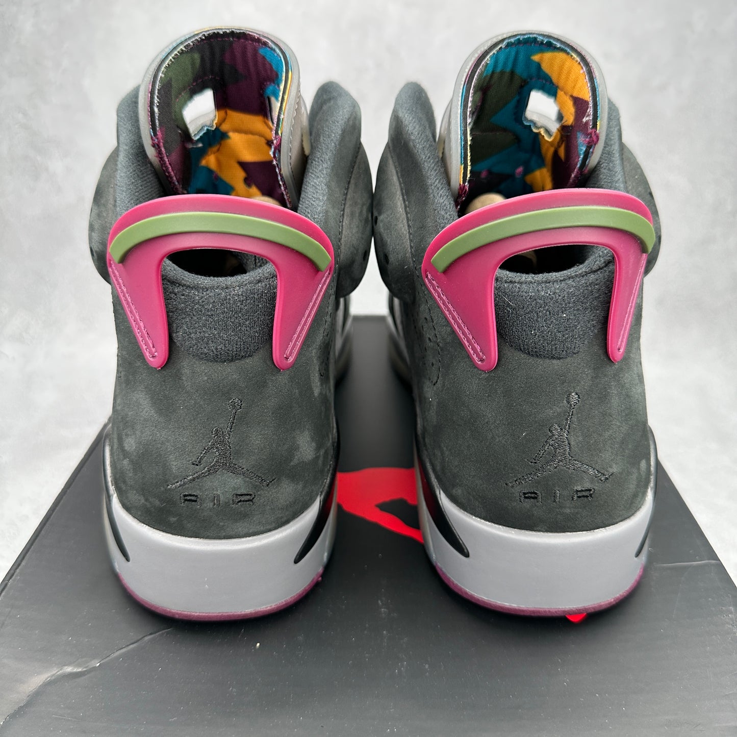 Jordan 6 Retro Bordeaux *pre-owned* SIZE 9