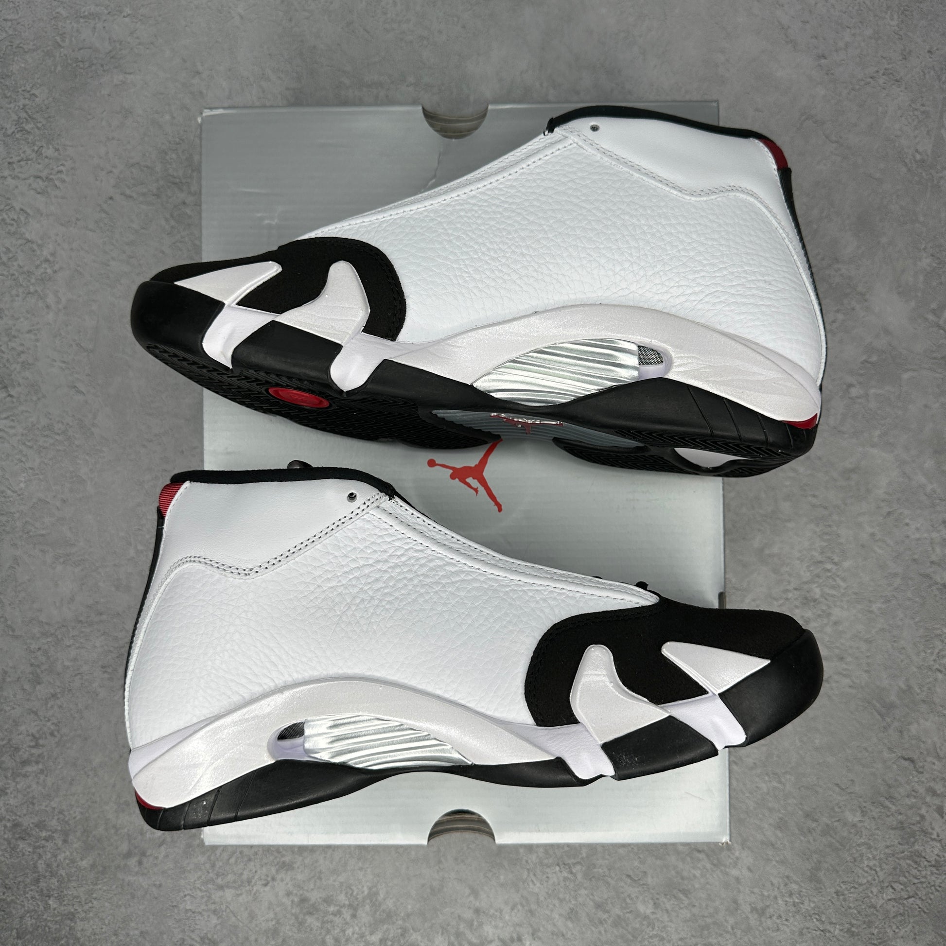 Jordan 14 Retro Black Toe (2024)