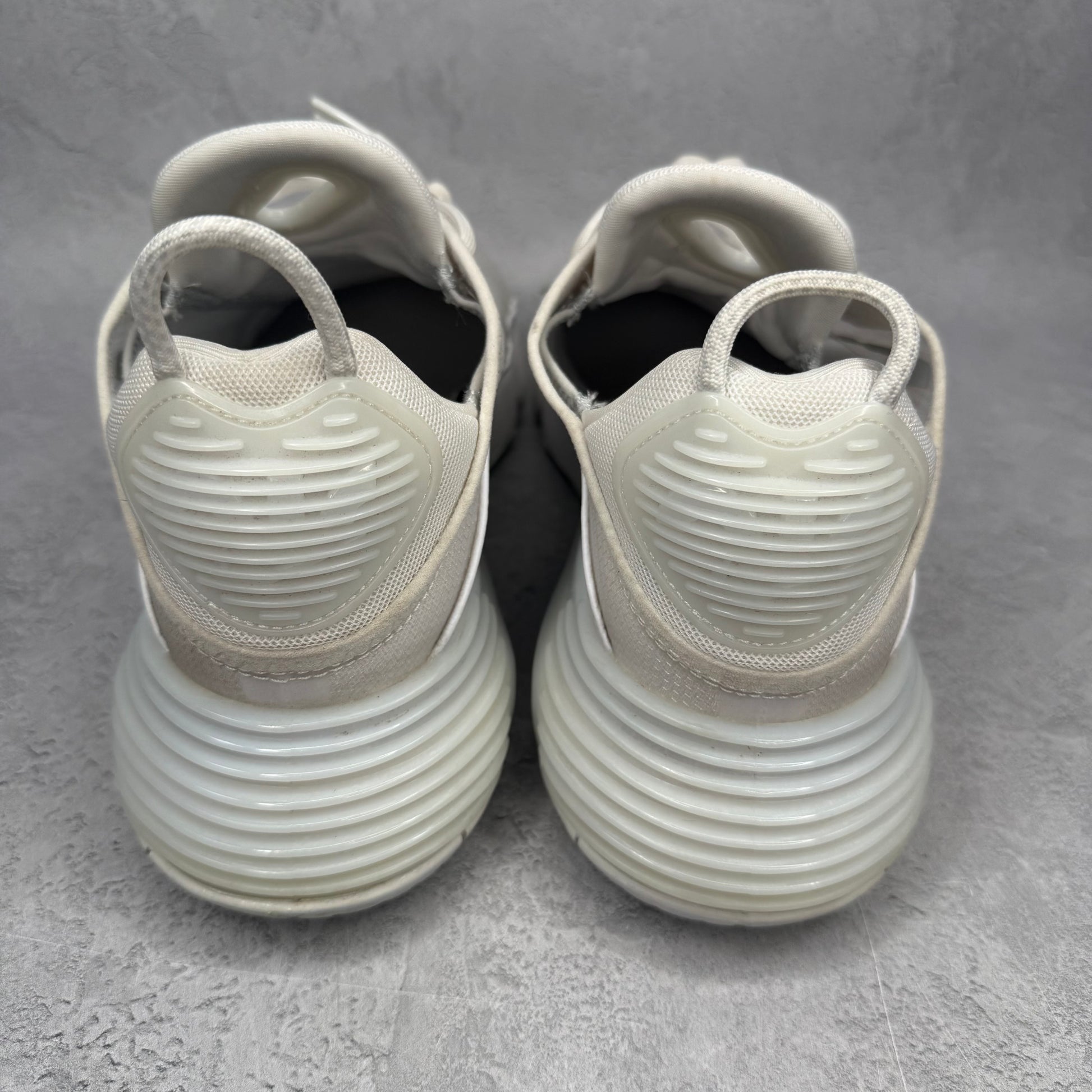 Nike Air Max 2090 Triple White *pre-owned* SIZE 9