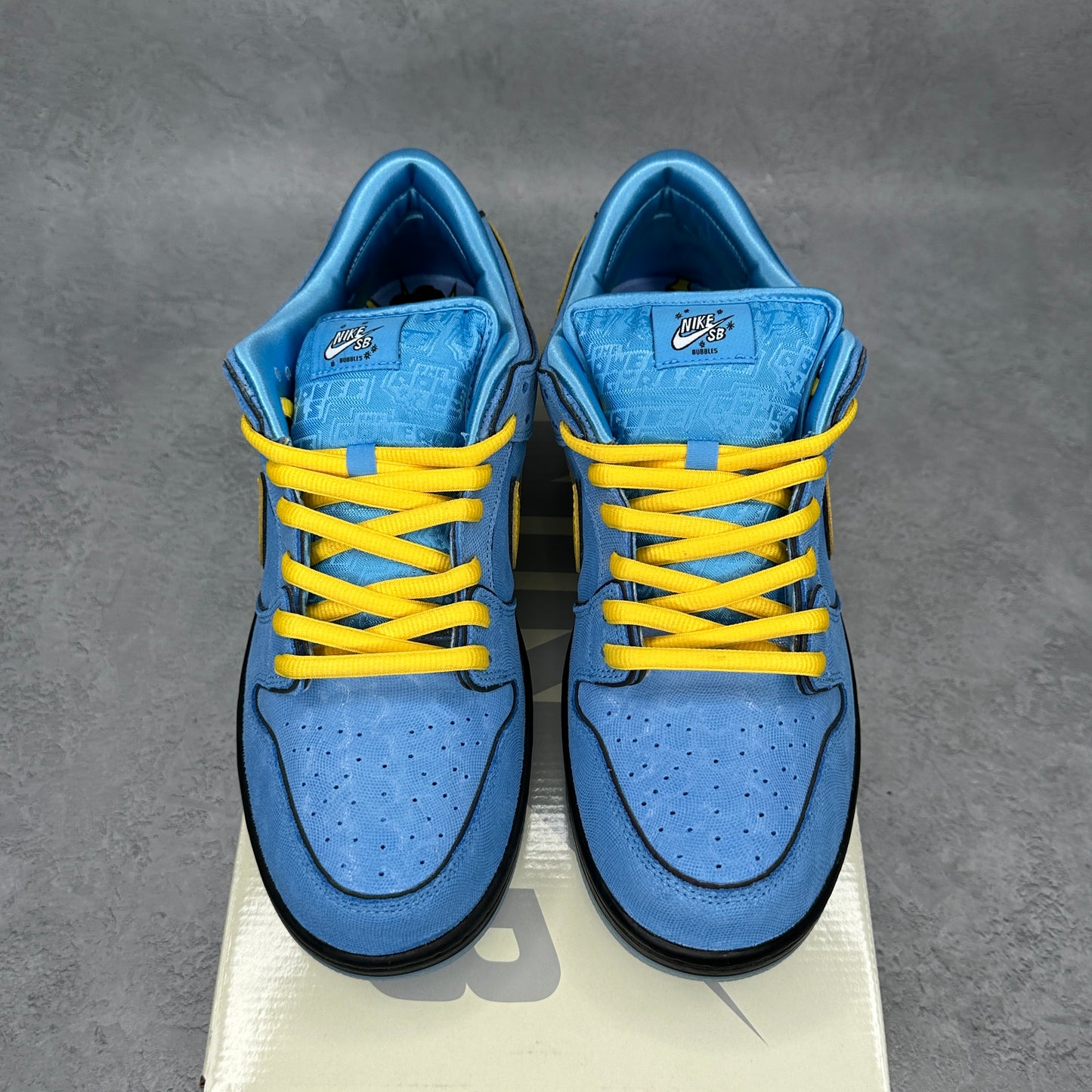 Nike SB Dunk Low The Powerpuff Girls Bubbles