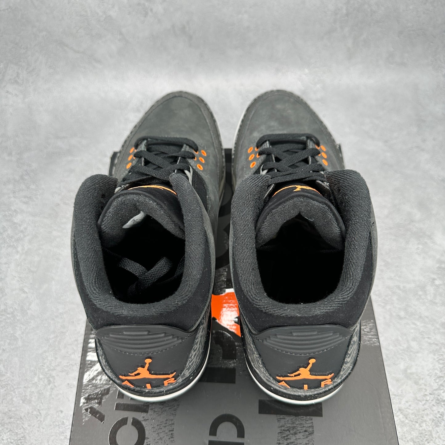 Jordan 3 Retro Fear Pack (2023) VNDS *pre-owned* SIZE 9