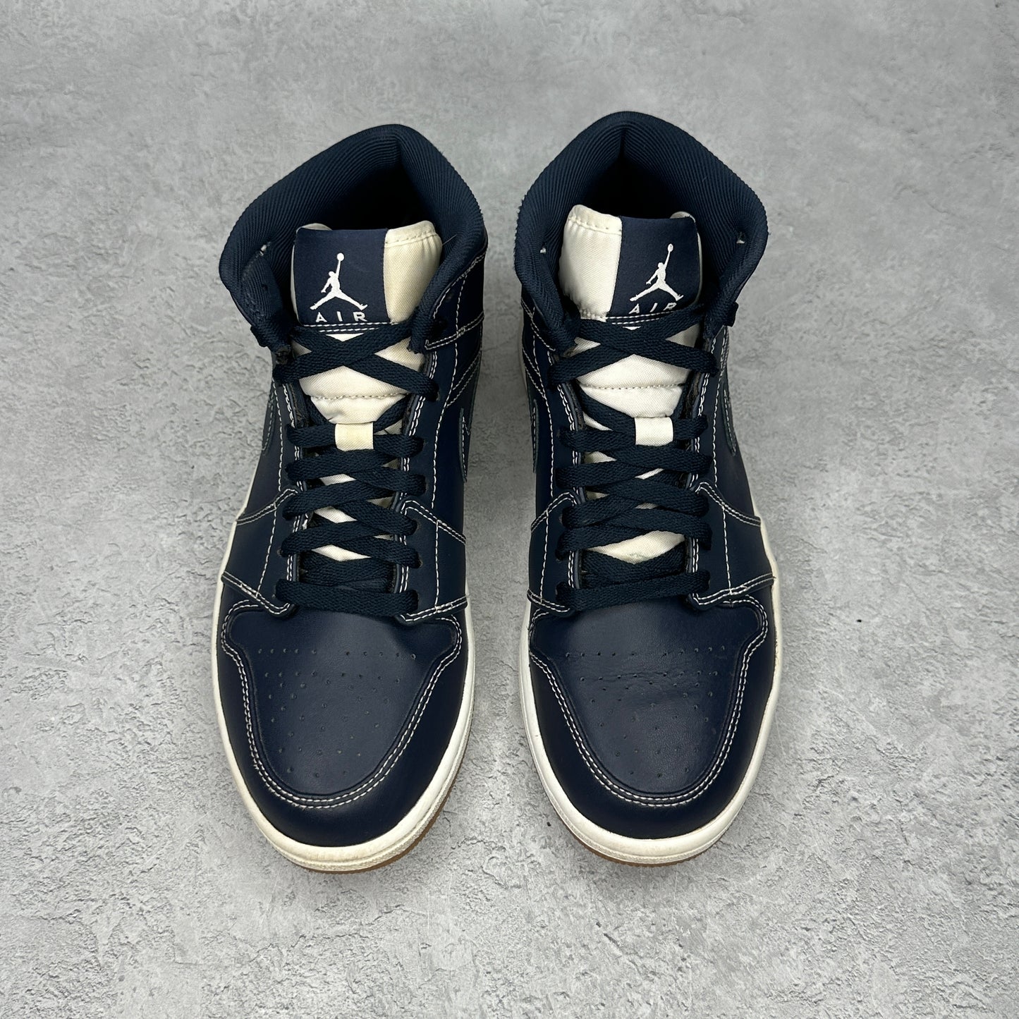 Jordan 1 Retro Mid Derek Jeter RE2PECT *pre-owned* SIZE 8.5