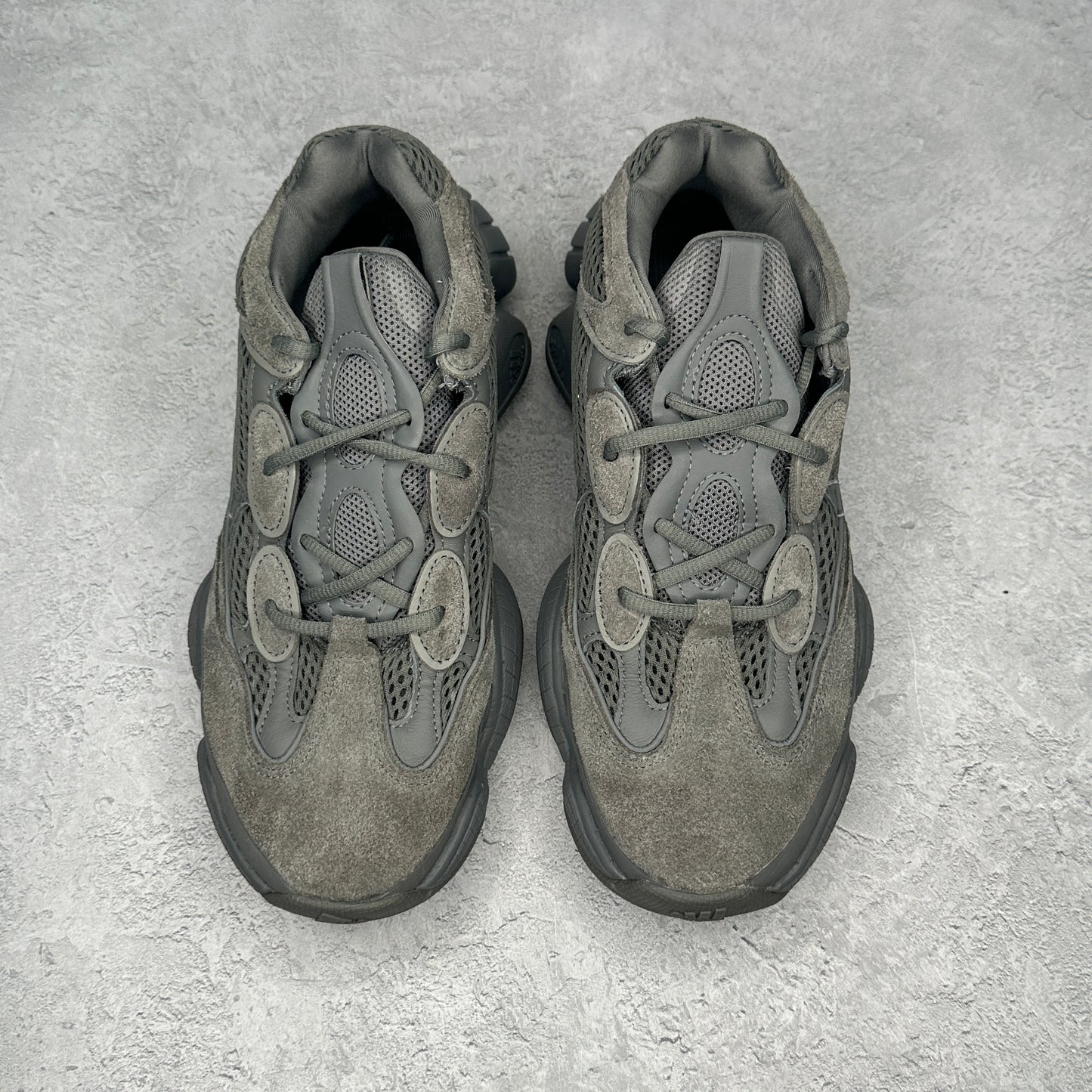 adidas Yeezy 500 Granite *pre-owned* SIZE 9